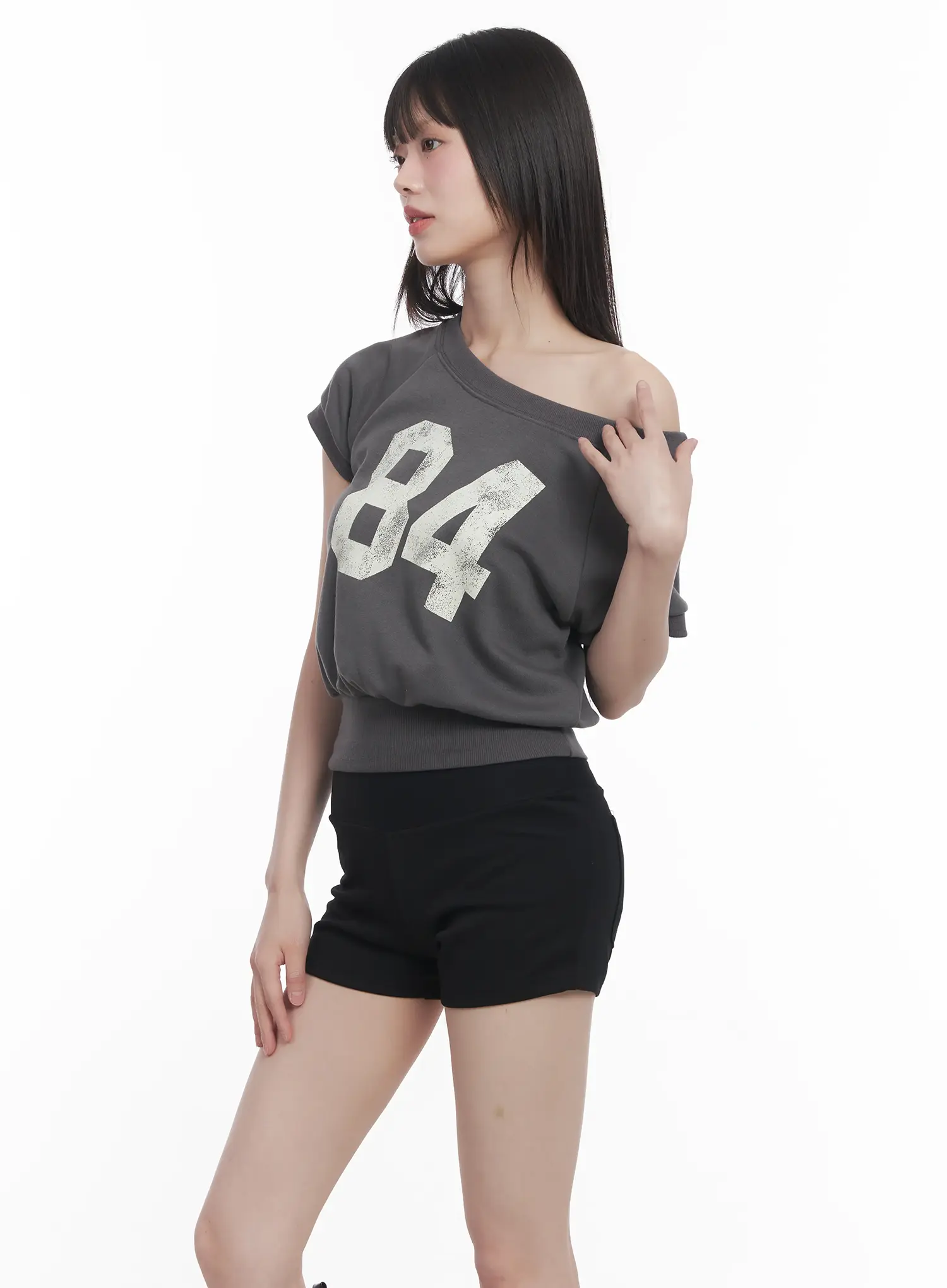 Asymmetric Graphic Relaxed-Fit Crop Top CU518 - Image 7
