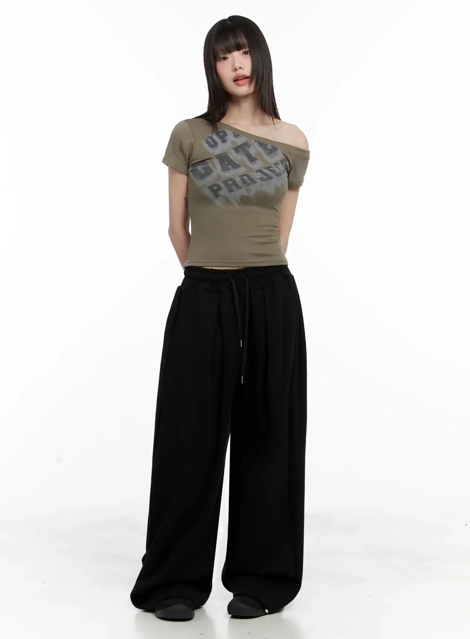 Asymmetric Off-Shoulder Graphic Top IL528 - Image 6