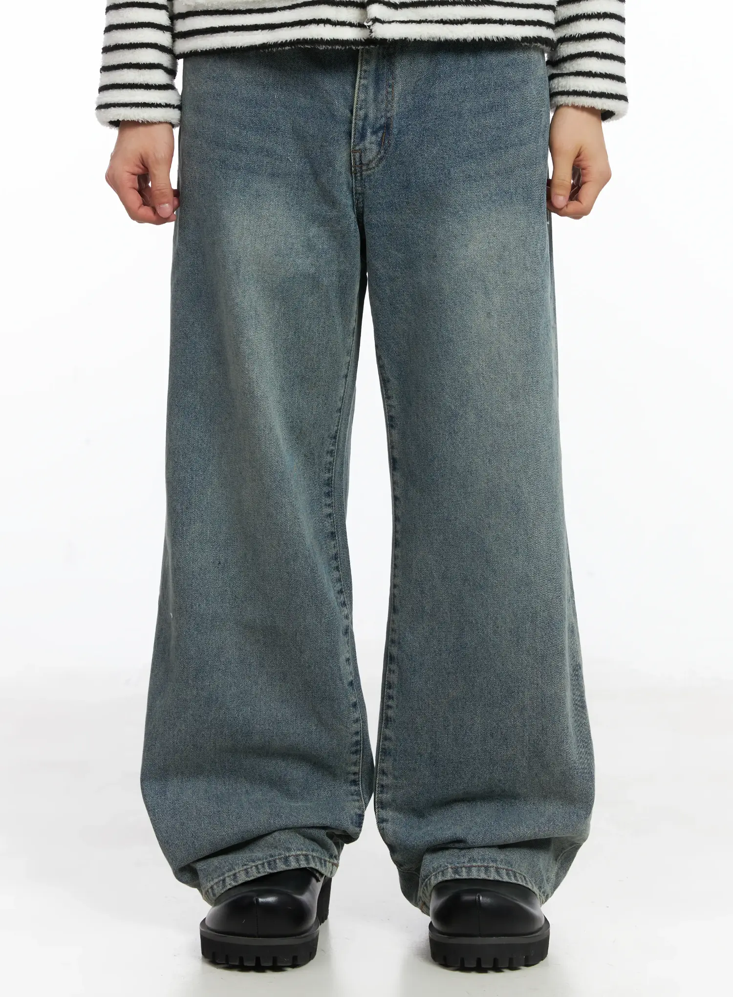 Basic Loose Fit Jeans ID515