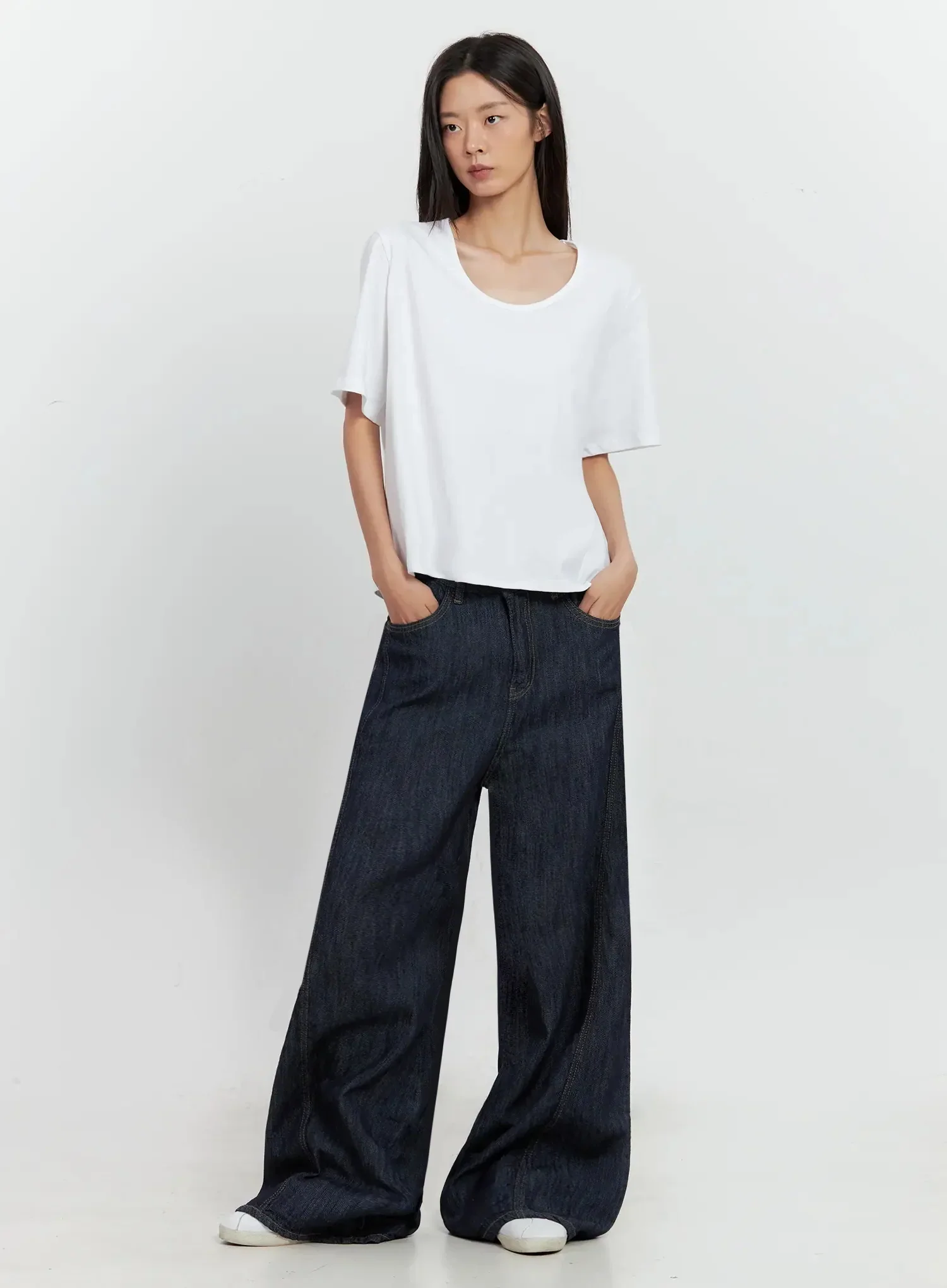 Basic U-Neck T-Shirt IL528 - Image 13