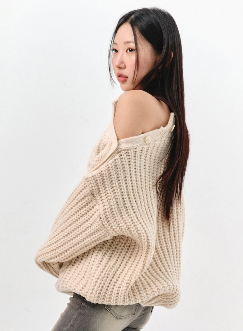 Cable Knit Buttoned Sweater IS301 - Image 10
