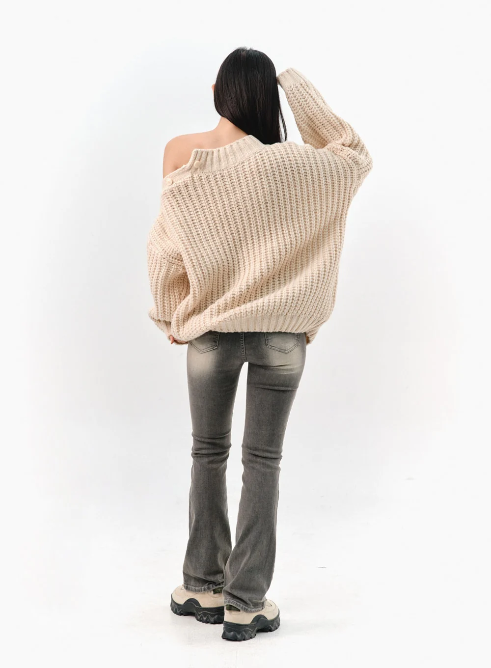 Cable Knit Buttoned Sweater IS301 - Image 12