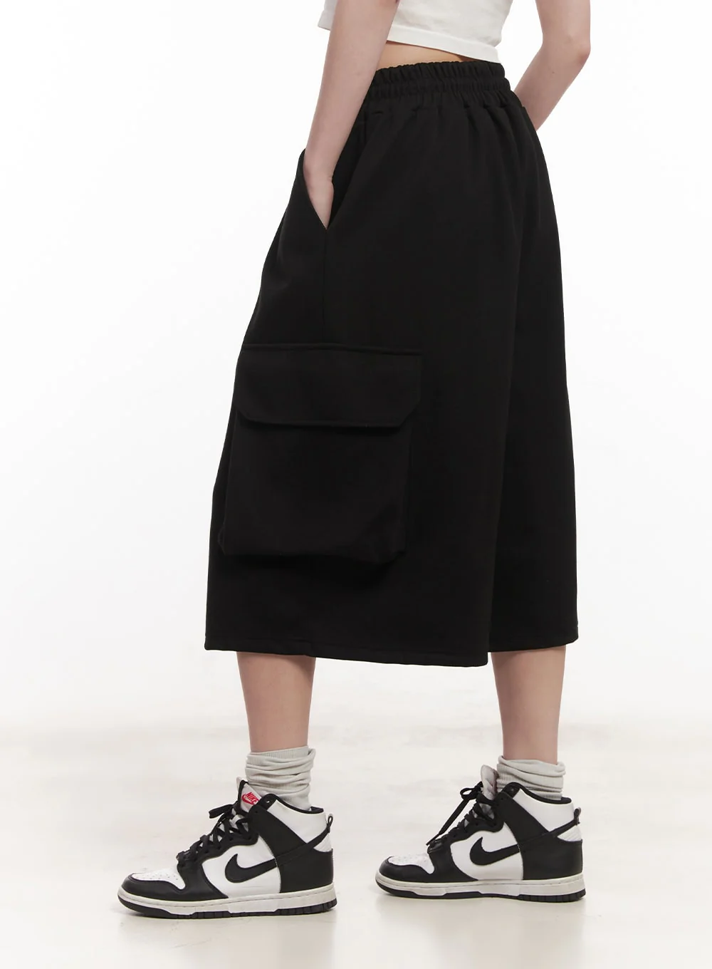 Cargo Oversized Bermuda Sweatshorts CM518 - Image 3