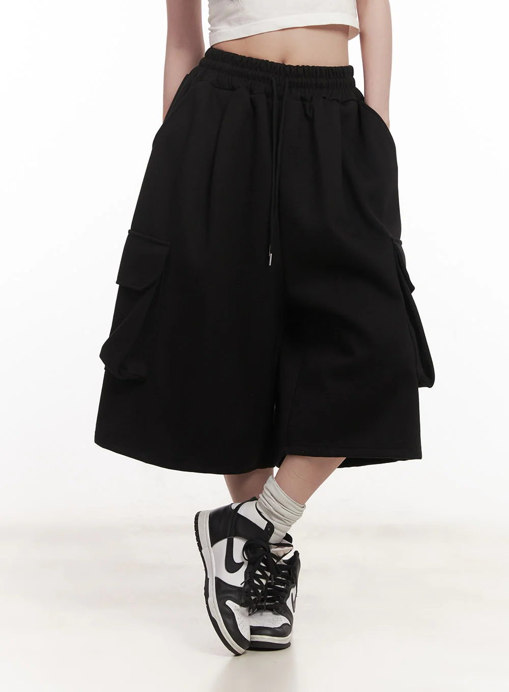 Cargo Oversized Bermuda Sweatshorts CM518 - Image 9