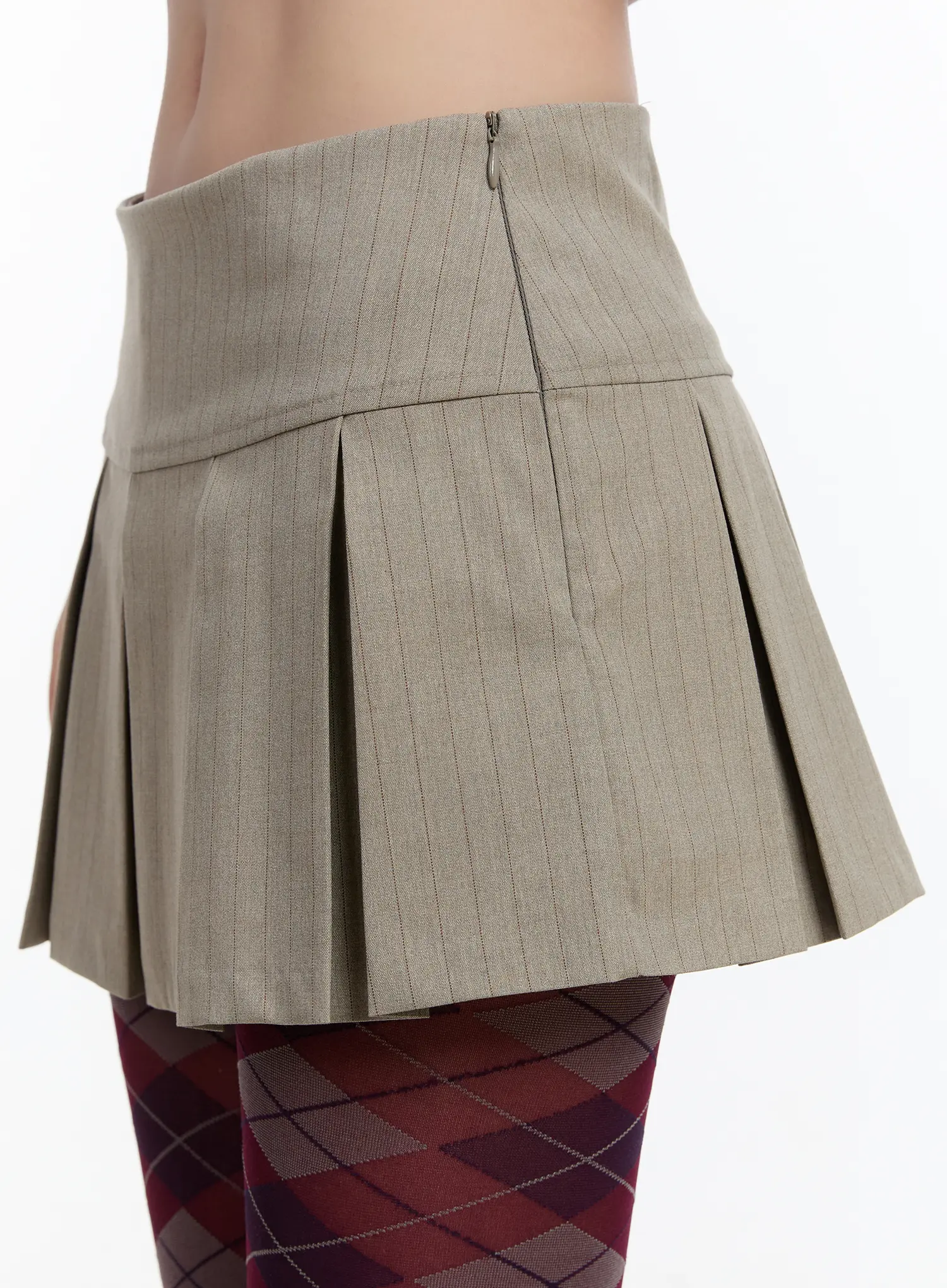 Chic Striped Pleated Mini Skirt CM511 - Image 10