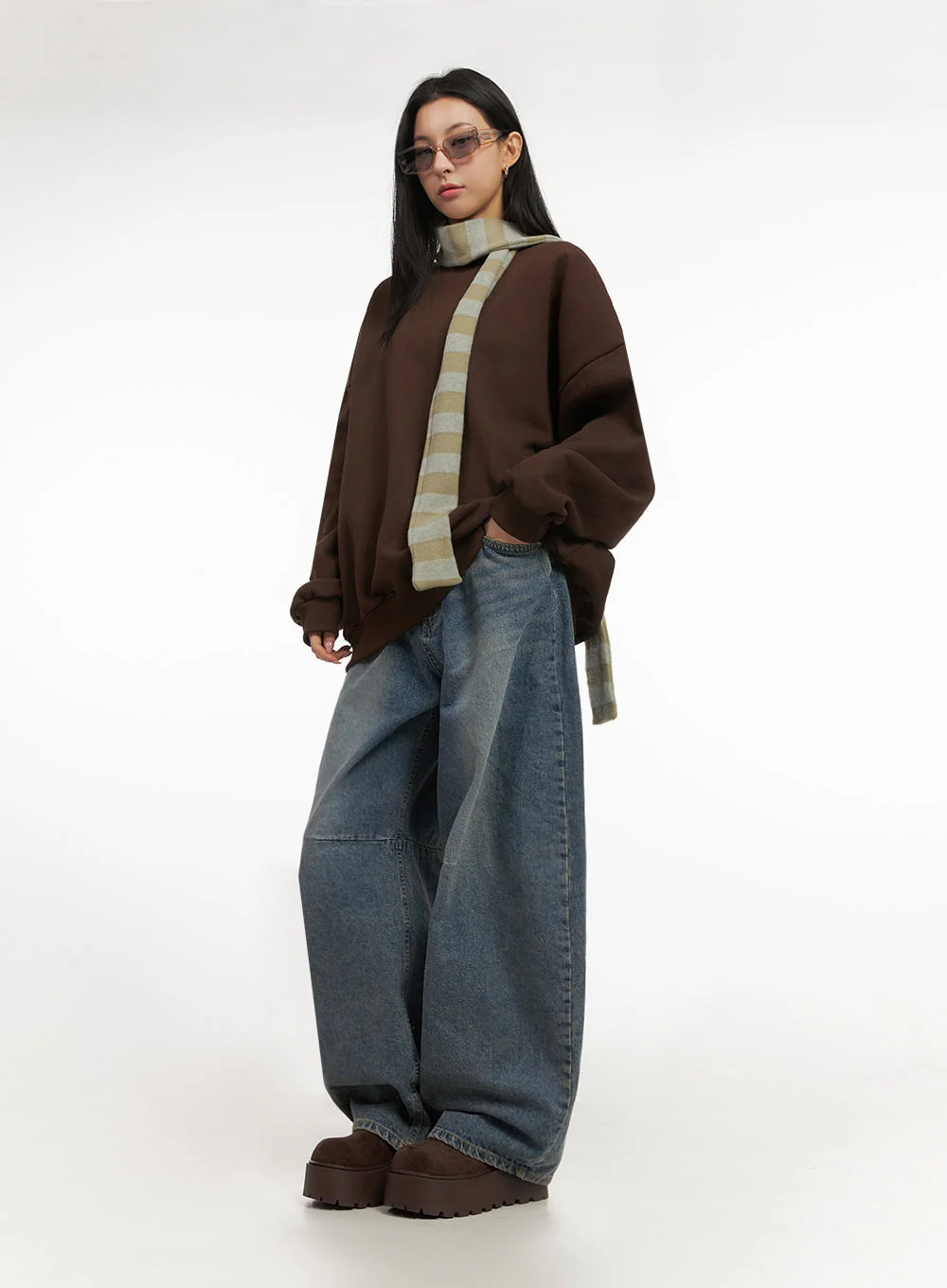 Classic Oversized Crew Neck IJ503 - Image 2