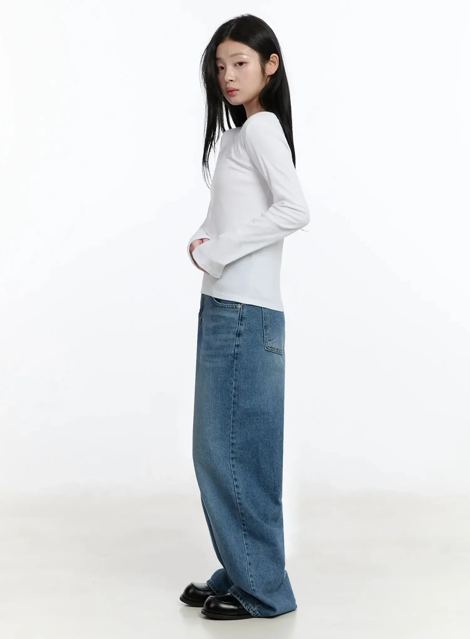 Classic Round Neck Long Sleeve Top IM519 - Image 11