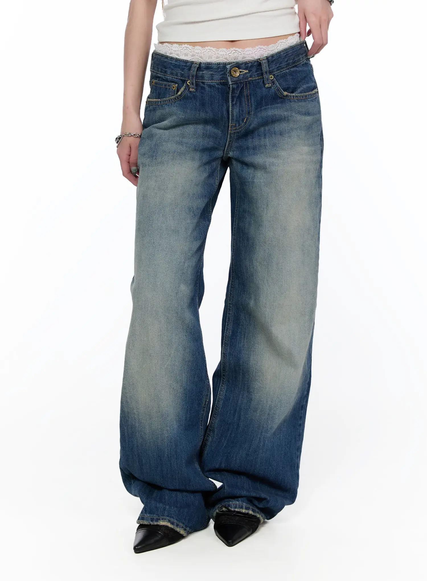 Connie Low-Rise Baggy Jeans CA520