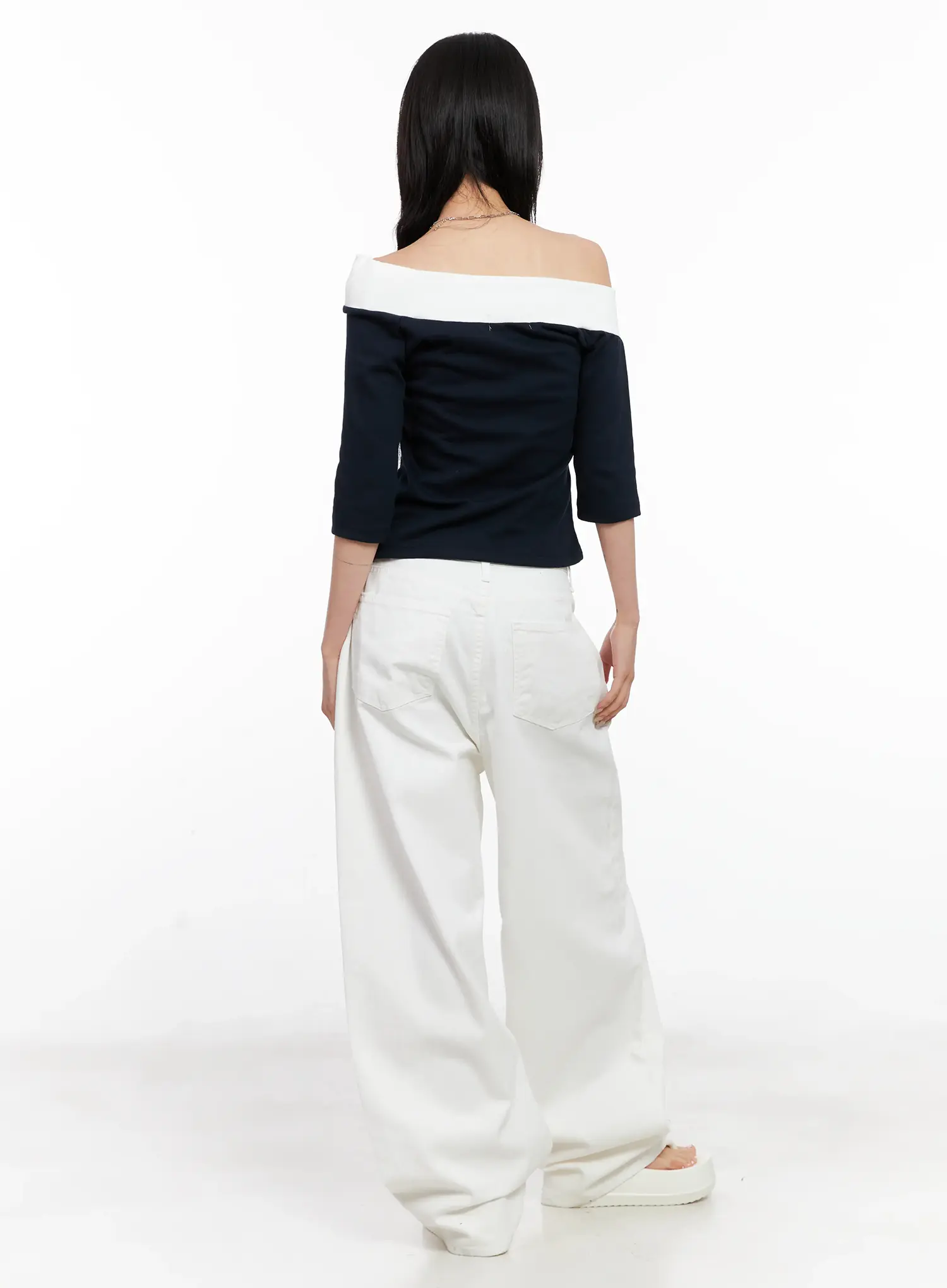 Contrast Number Off-Shoulder Tee CL525 - Image 9