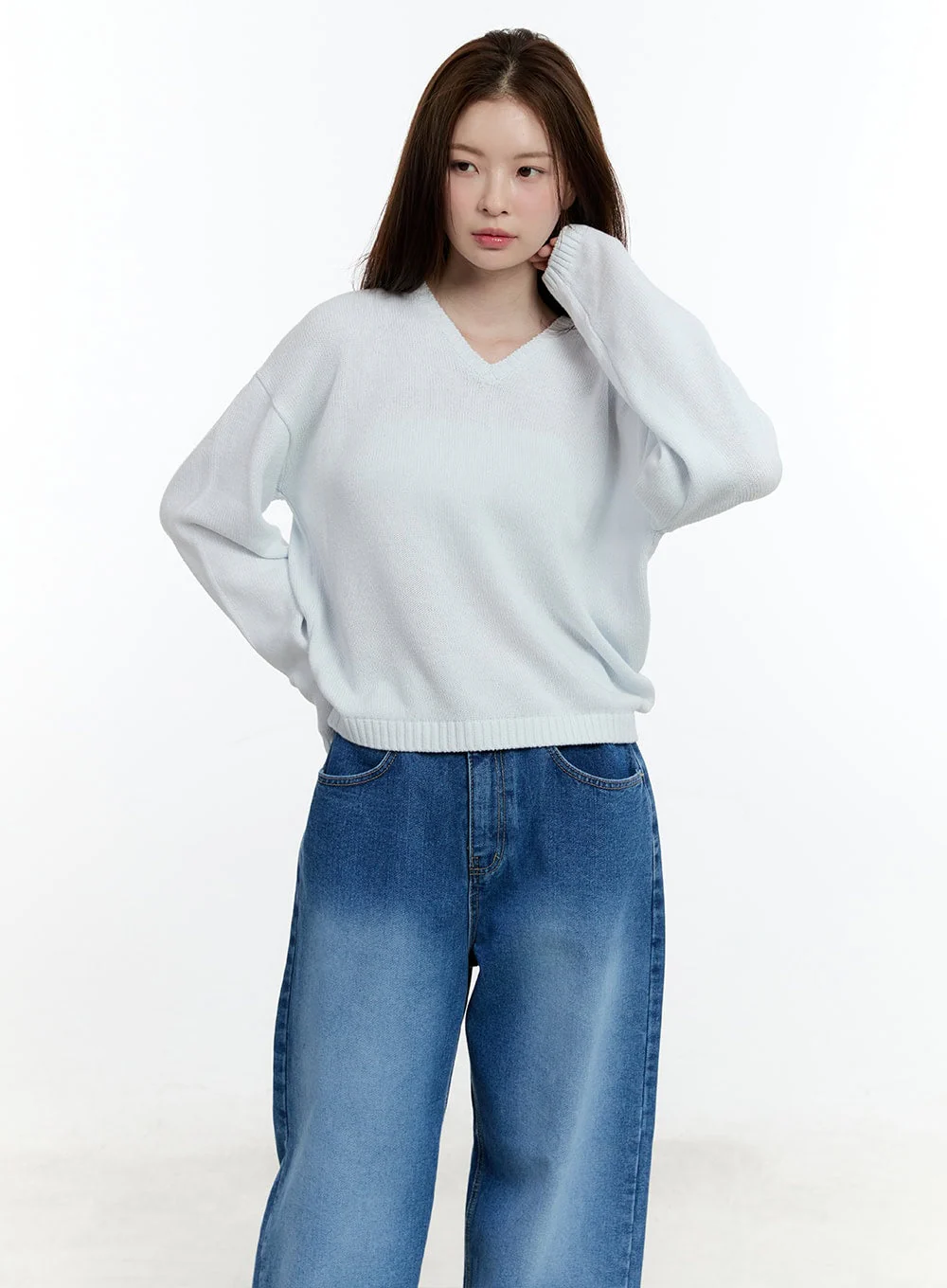 Cozy Relaxed-Fit V-Neck Sweater CM521 - Image 7