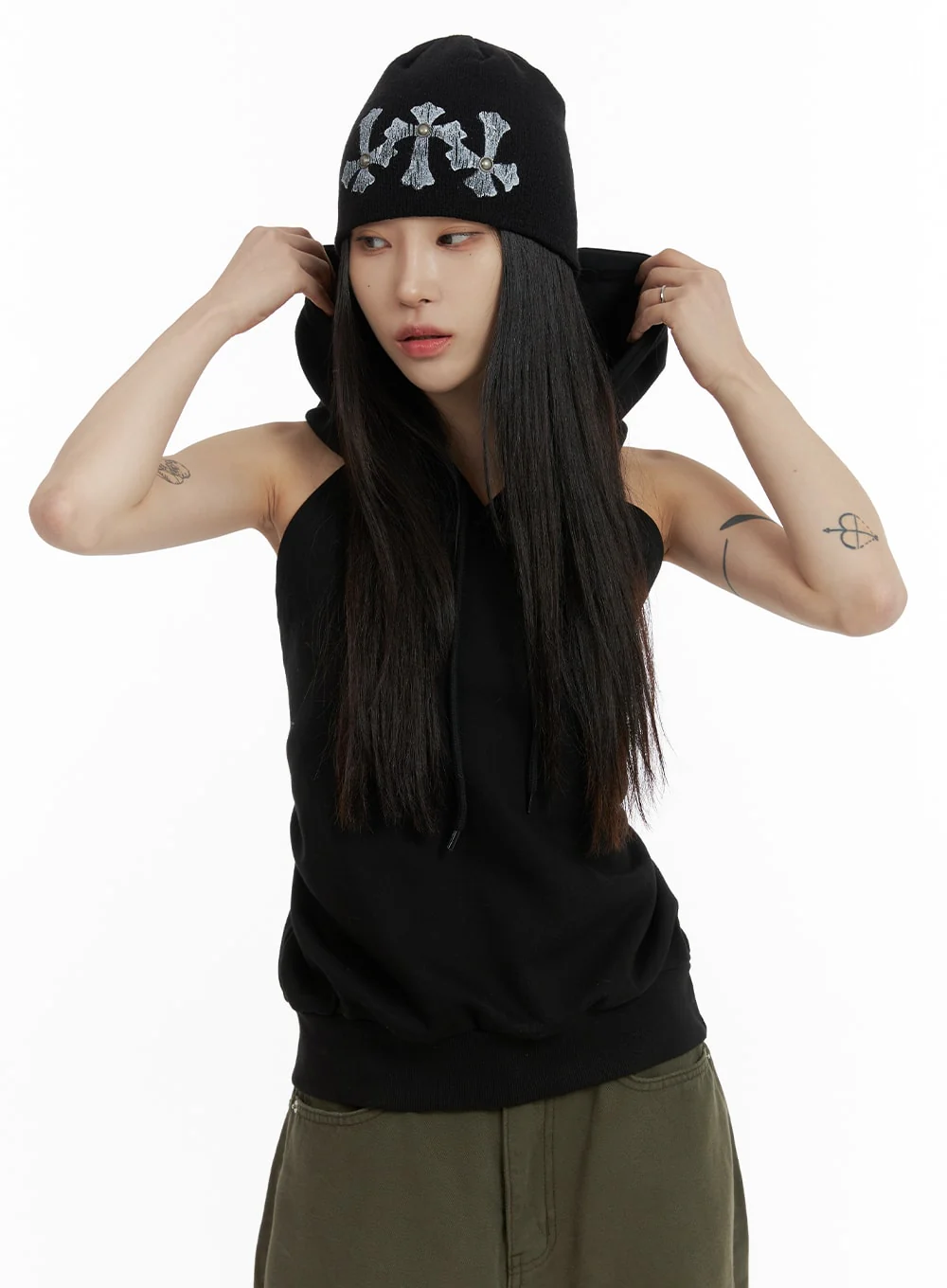 Dark Grunge Stud Graphic Beanie CF428 - Image 4