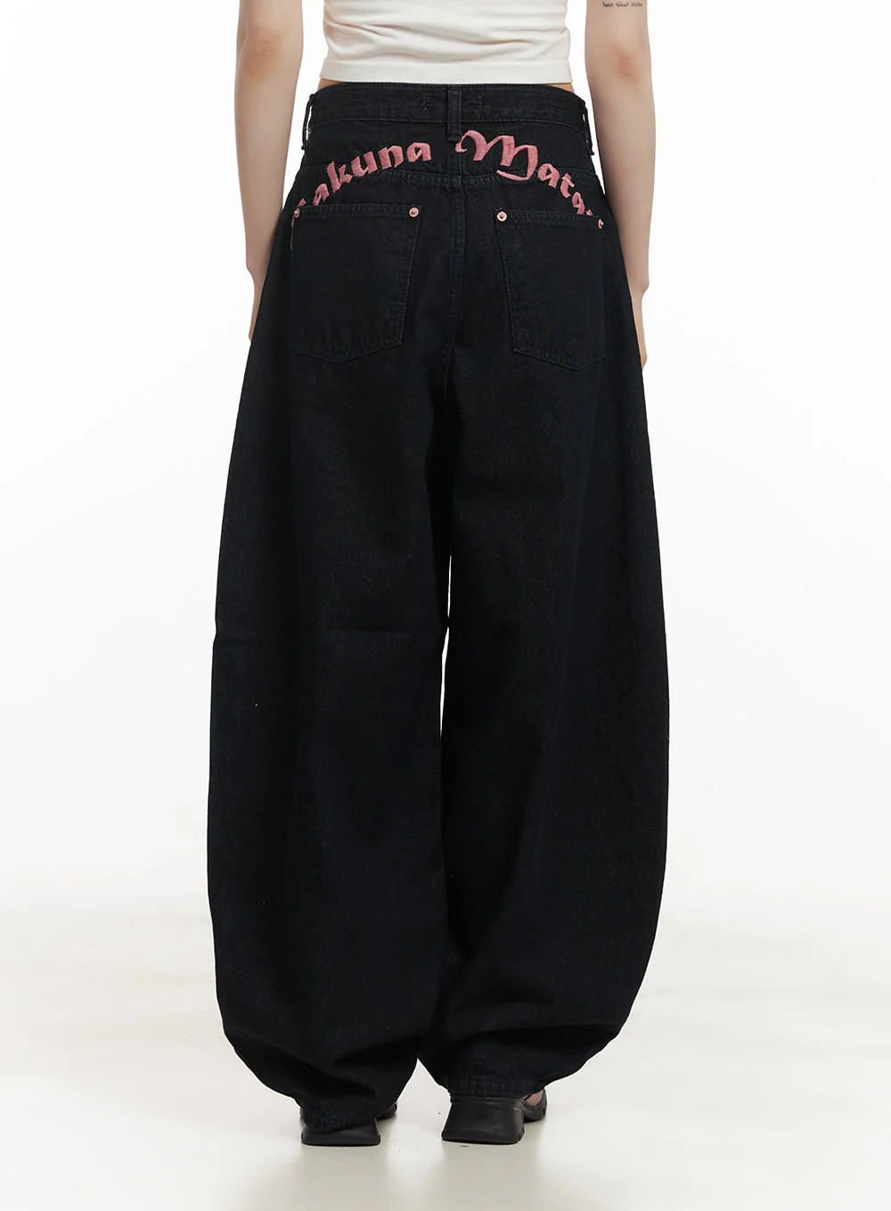 Dory Embroidered Baggy Jeans CF518 - Image 11