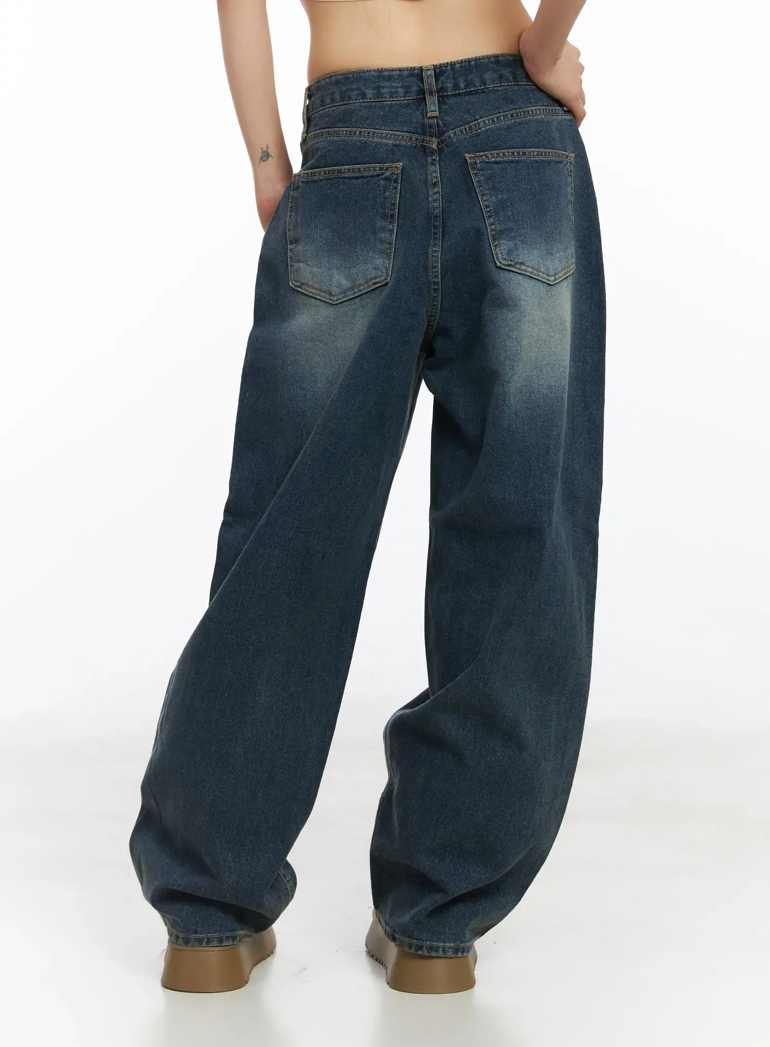 Eliza Fleece-Lined Washed Wide Leg Jeans CD518 - Image 6