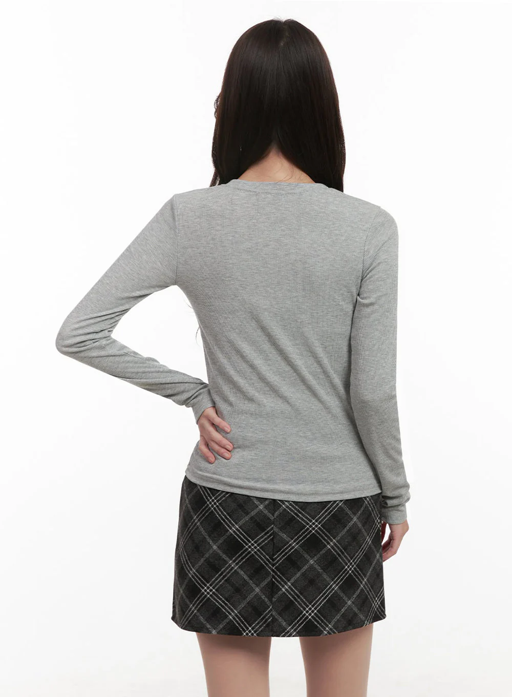 Essential Slim-Fit Long-Sleeve Top IJ510 - Image 5