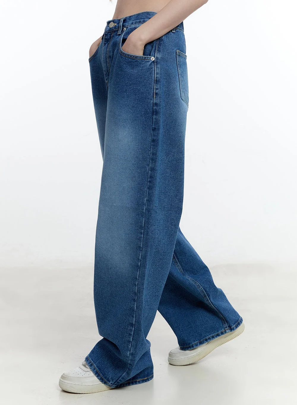 Eugene Adjustable Cinched-Back Wide-Leg Jeans CM521 - Image 5