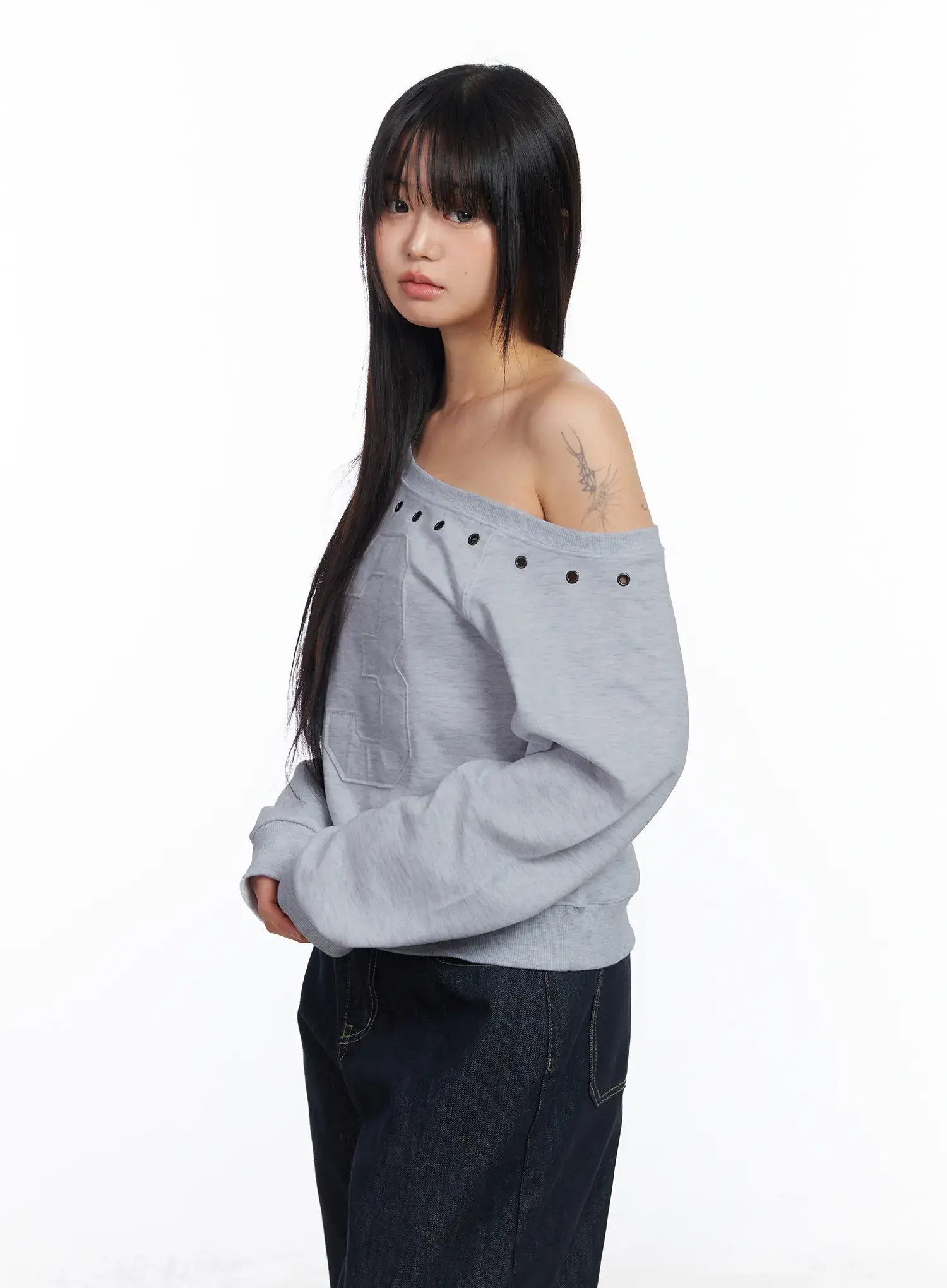 Eyelet Trimmed Off-Shoulder Sweatshirt CF504 - Image 7