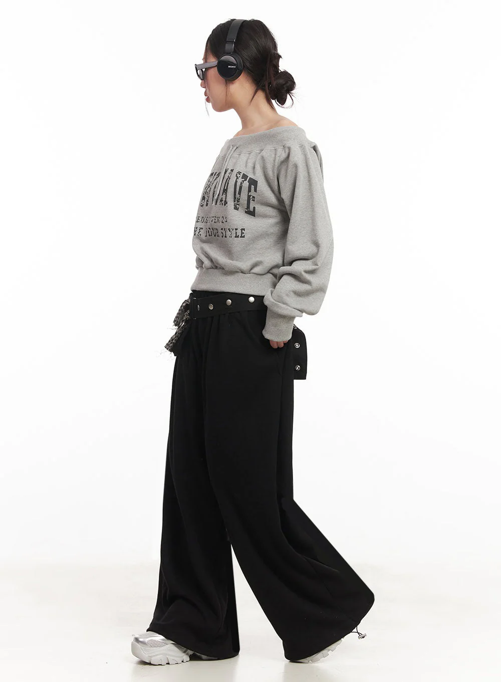 Faded Graphic Off-Shoulder String Sweatshirt IM528 - Image 15