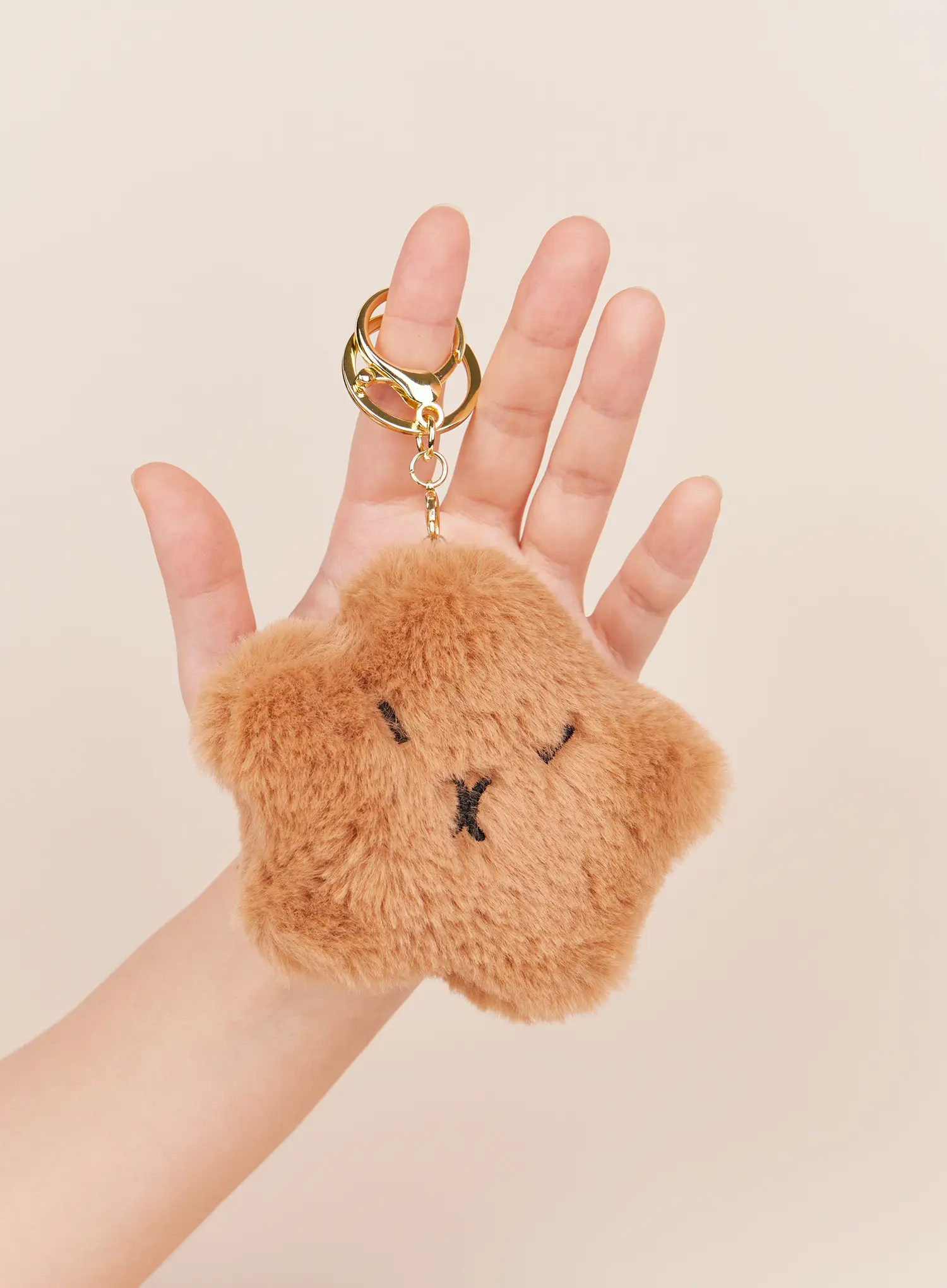 Fluffy Star Keyring IM527 - Image 2