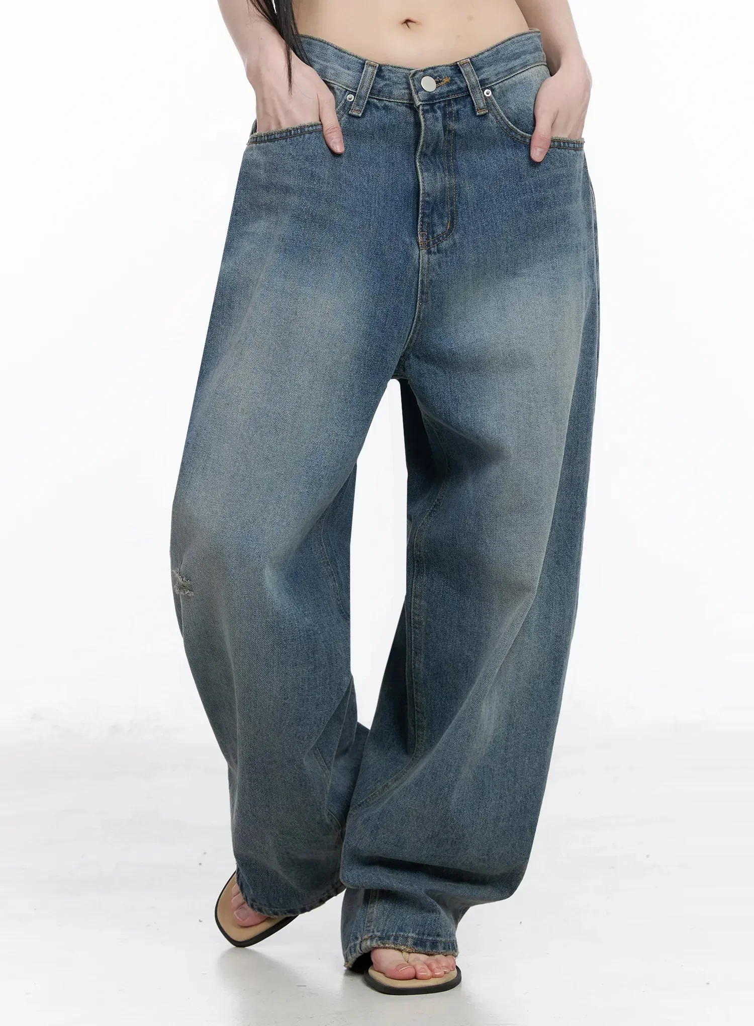 Frankie Distressed Baggy Jeans IY511 - Image 5