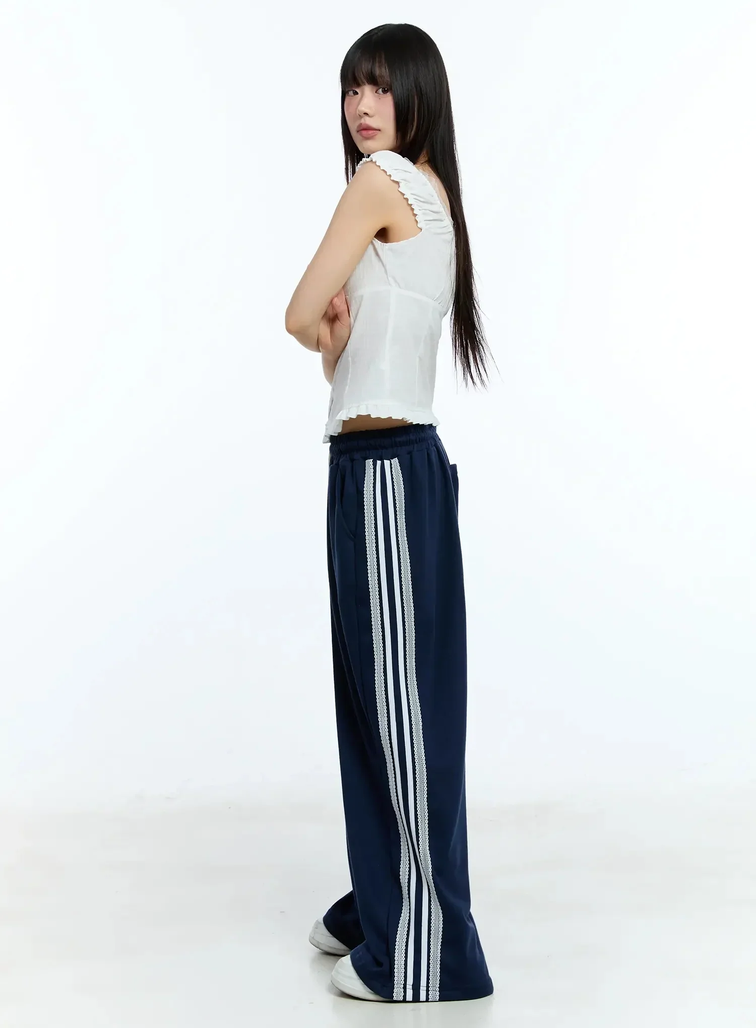 Frill-Trim Sleeveless Blouse IU525 - Image 11