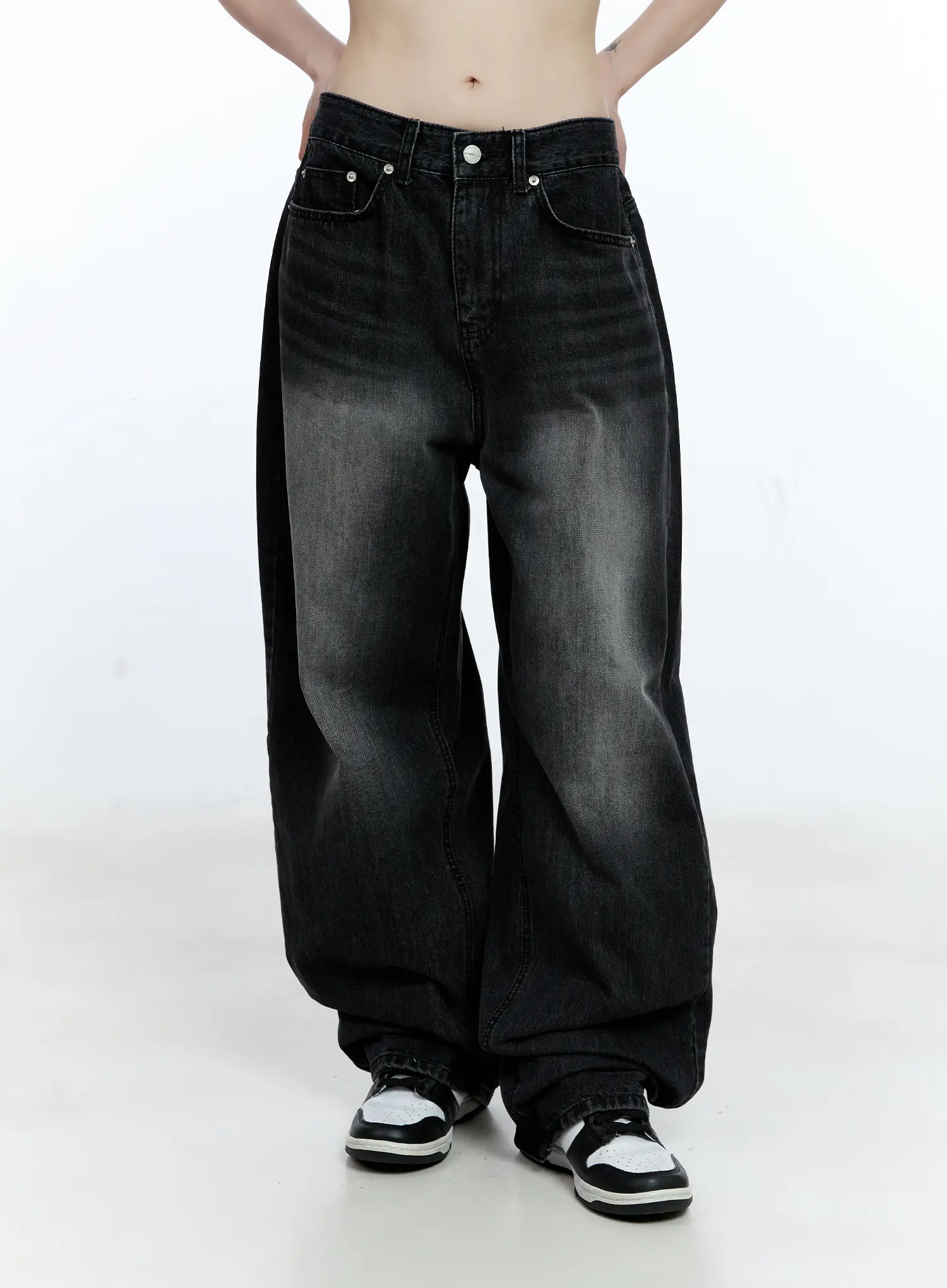 Gayeon Washed Wide-Leg Jeans CG507 - Image 10