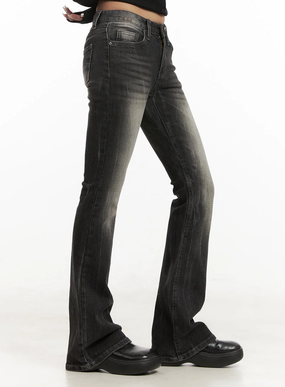 Georgina Low-Rise Flared Jeans CJ507 - Image 5