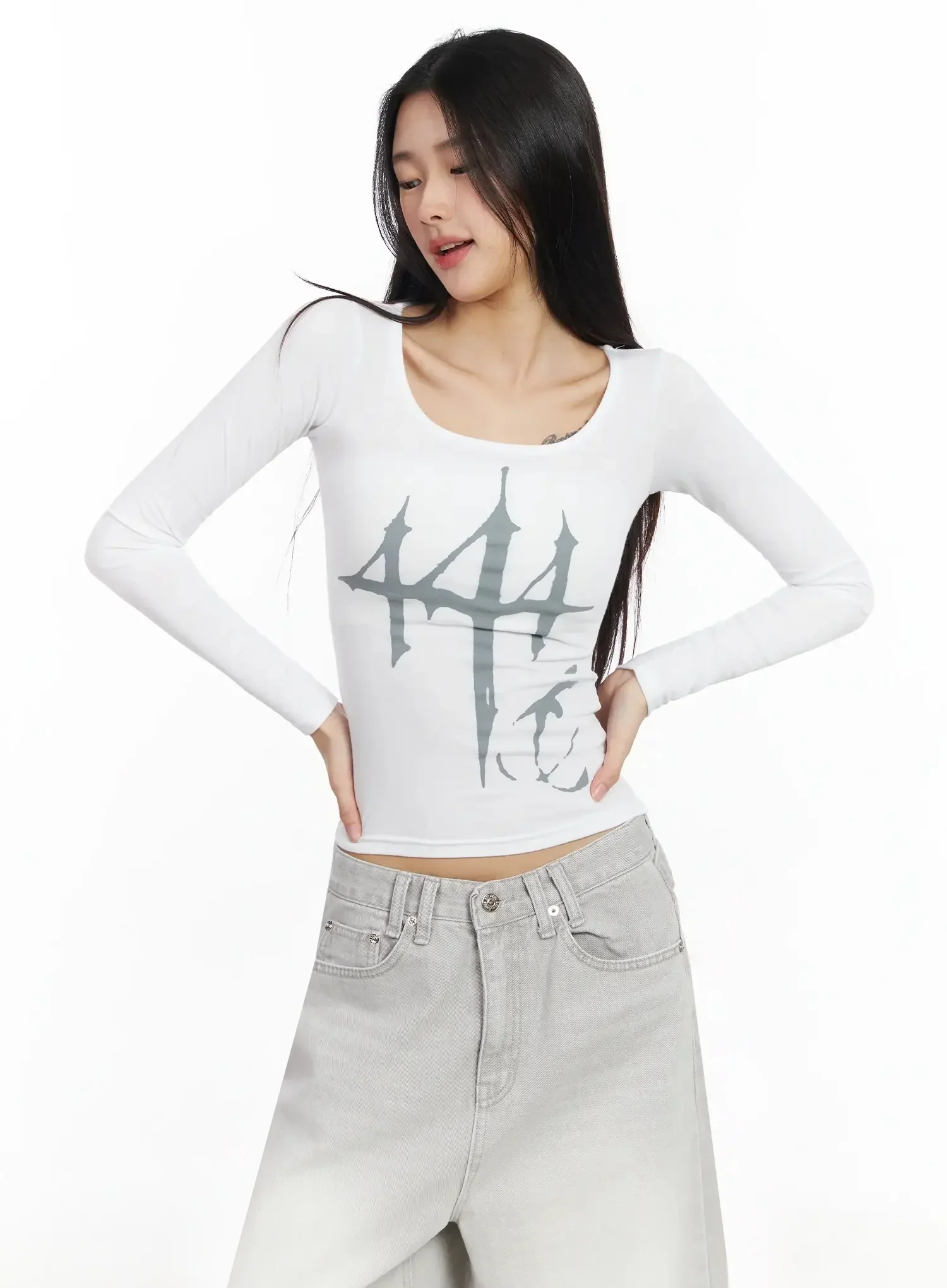 Graphic Print Slim Long Sleeve Tee IA508 - Image 3