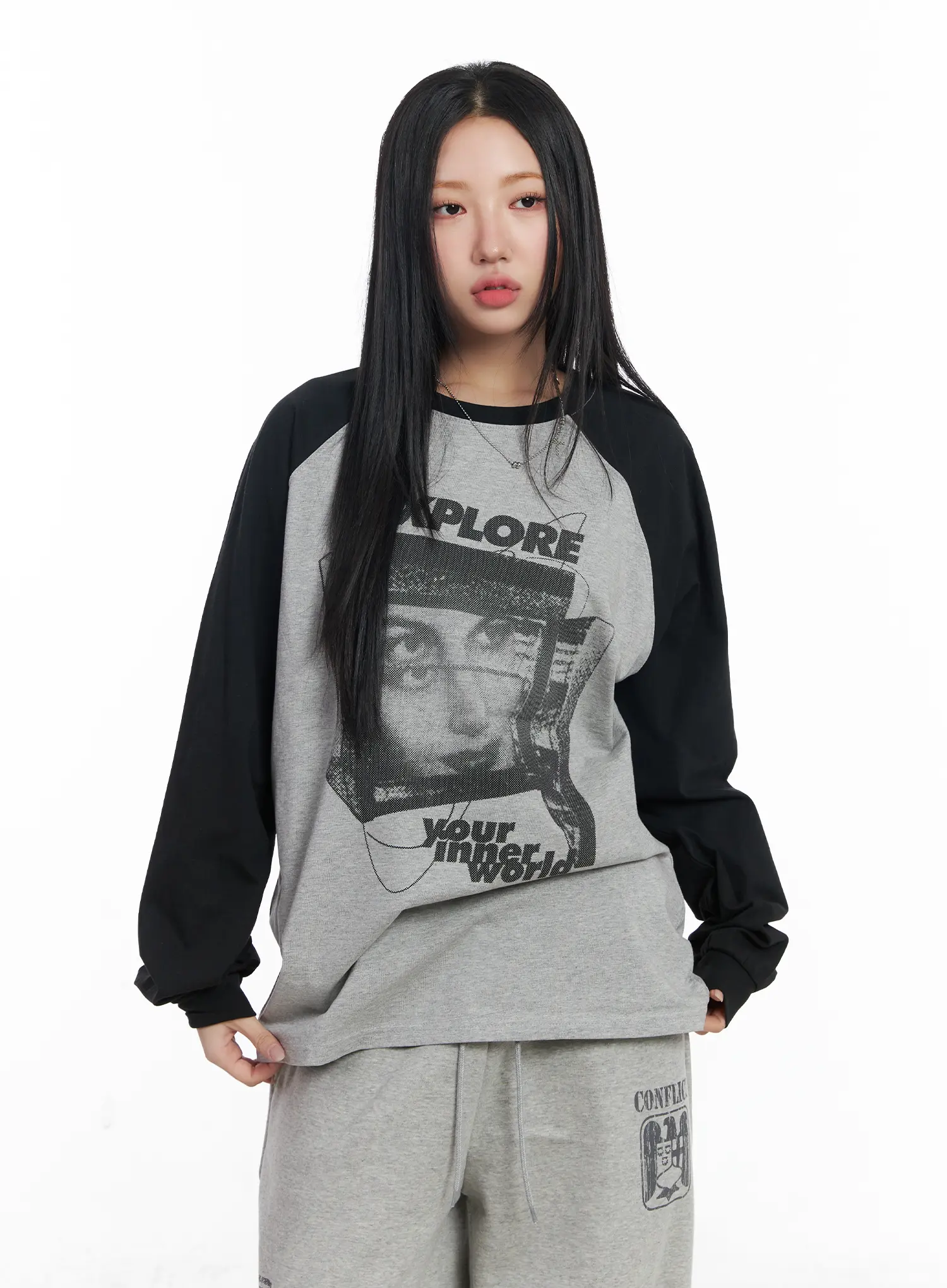 Graphic Raglan Oversized Long Sleeve Tee CJ515 - Image 2