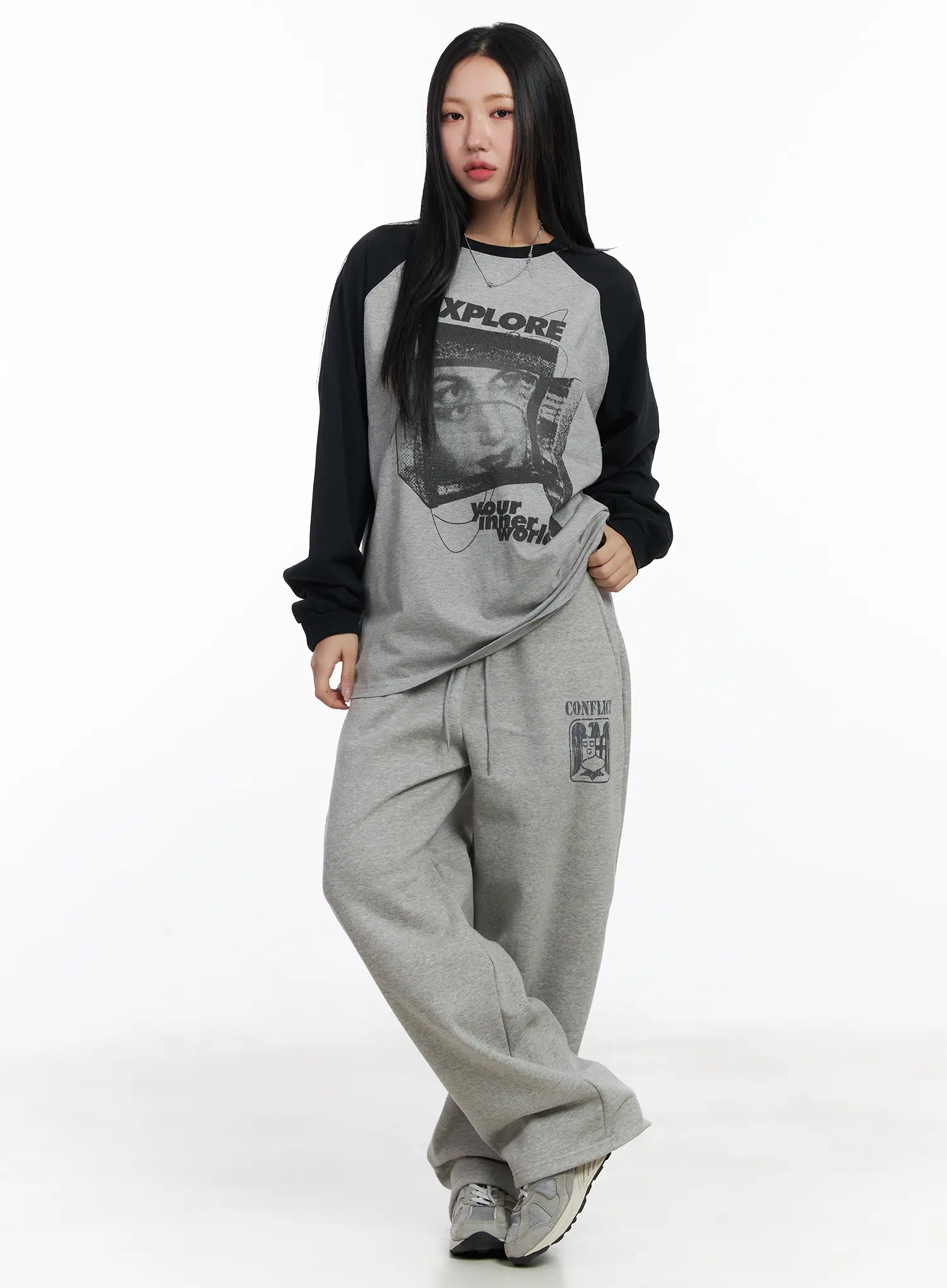 Graphic Raglan Oversized Long Sleeve Tee CJ515 - Image 3