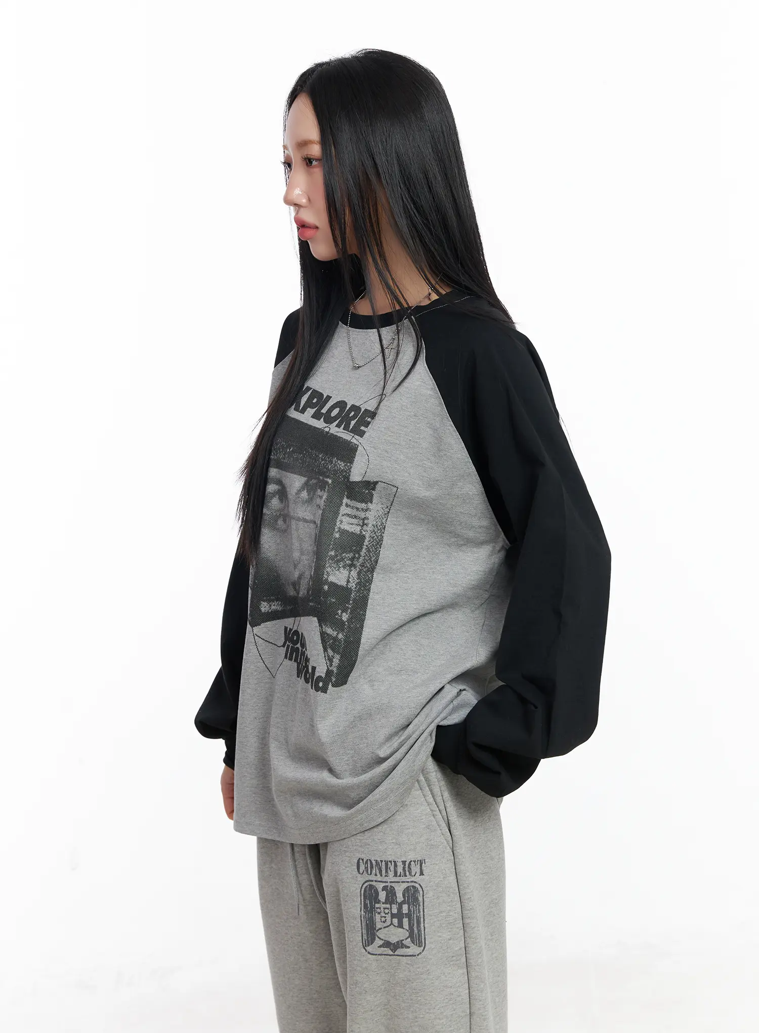 Graphic Raglan Oversized Long Sleeve Tee CJ515 - Image 4