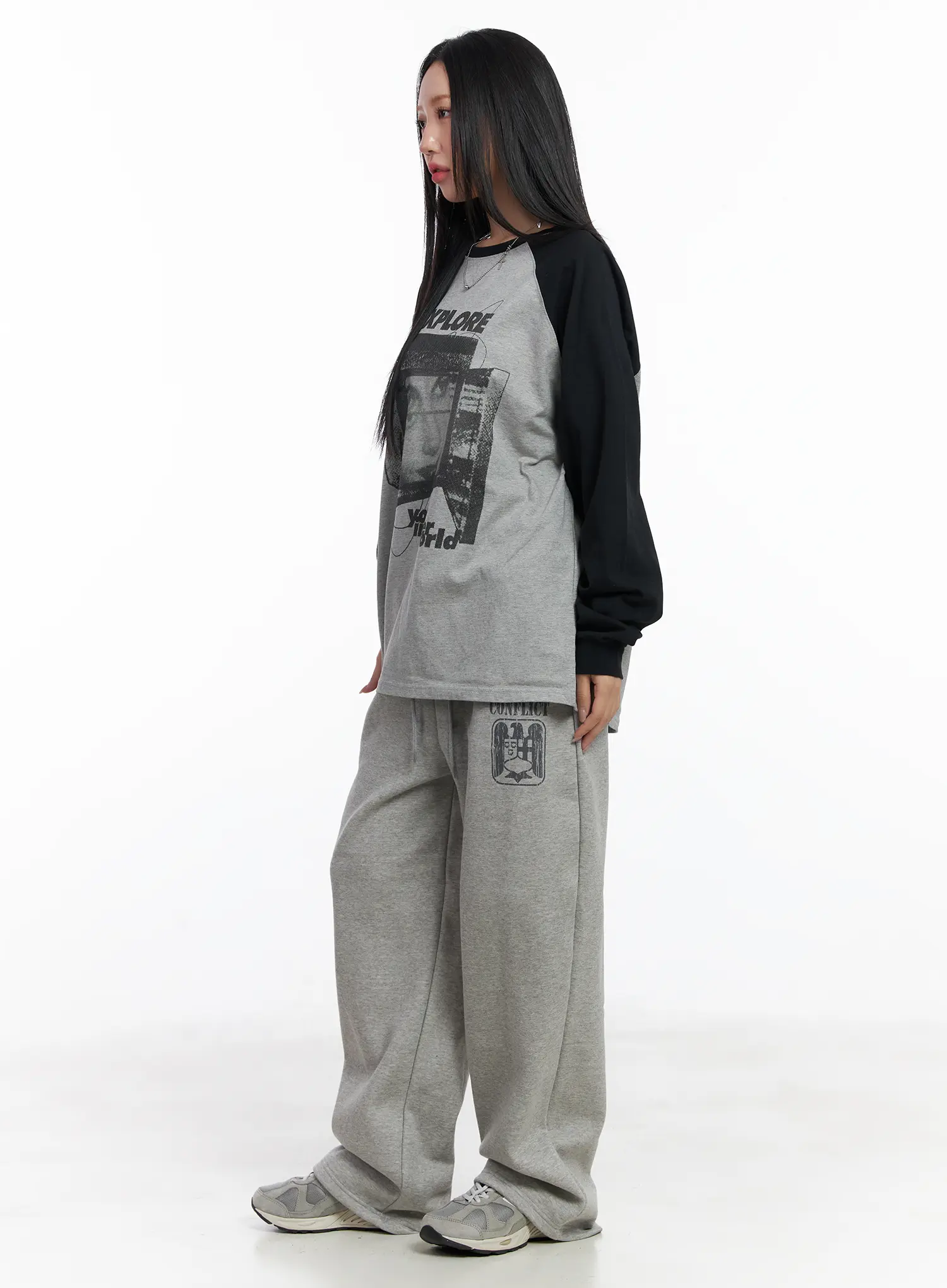 Graphic Raglan Oversized Long Sleeve Tee CJ515 - Image 5