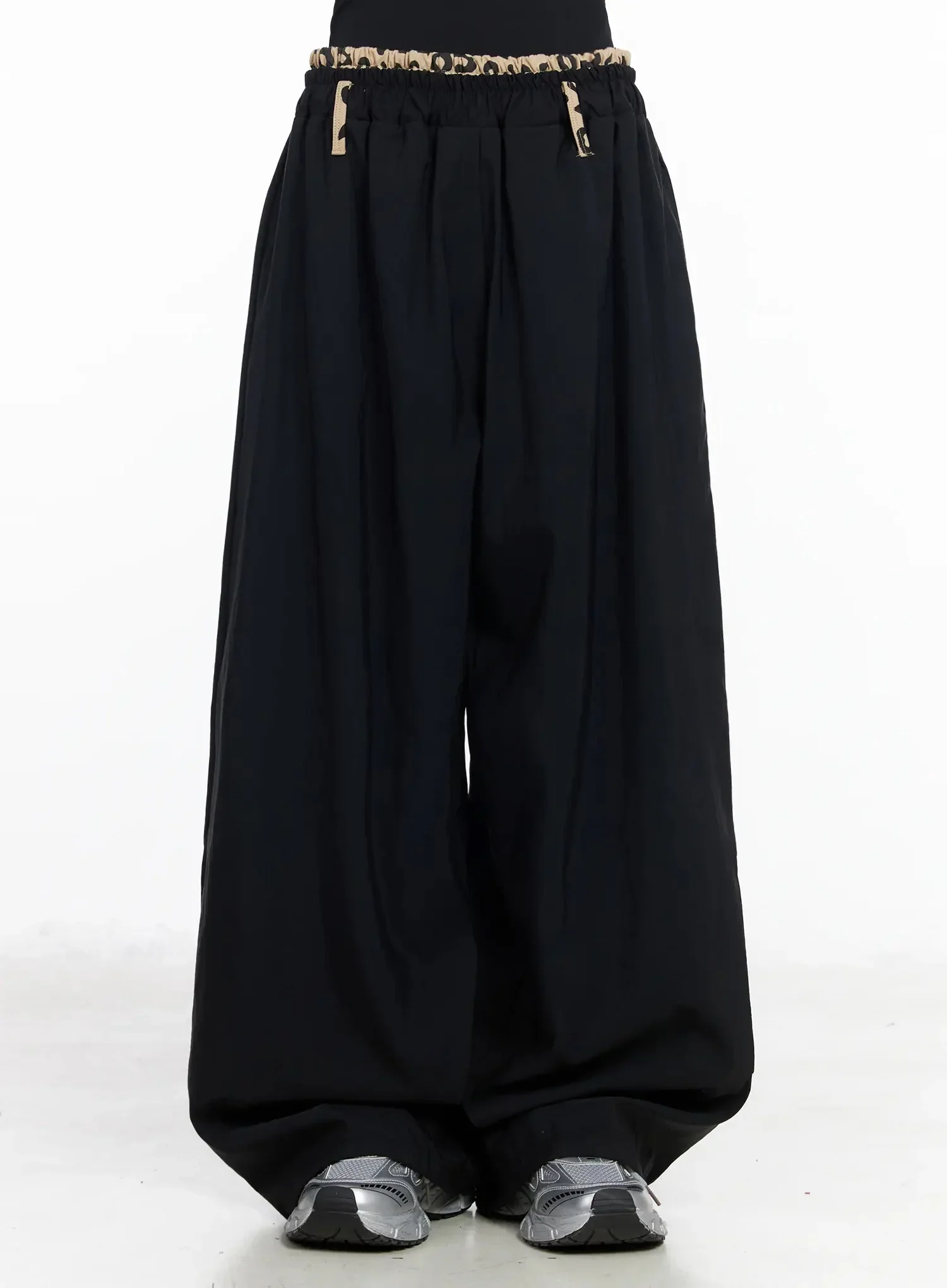 Graphic Trim Wide-Leg Pants IY511