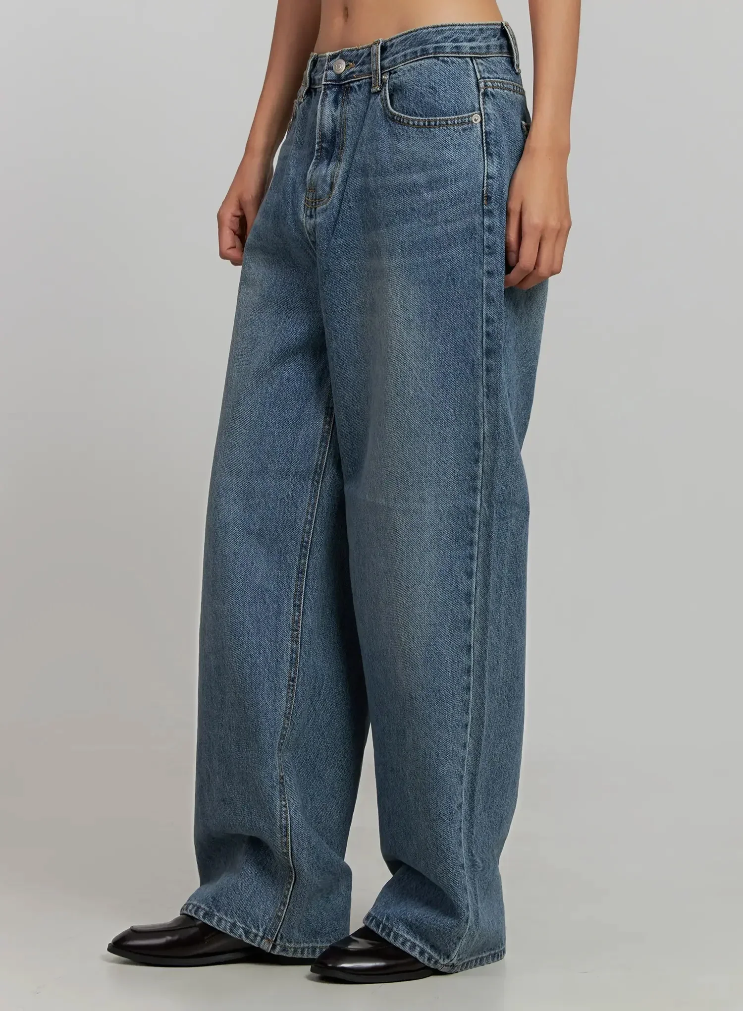 Inka Washed Wide-Leg Jeans IJ502 - Image 11