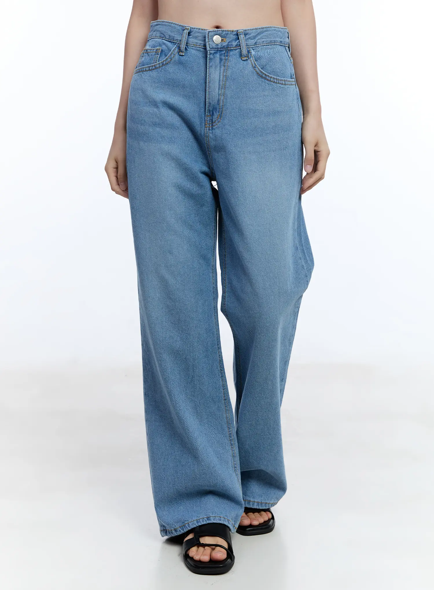 Jisoo Straight-Fit Jeans CU513