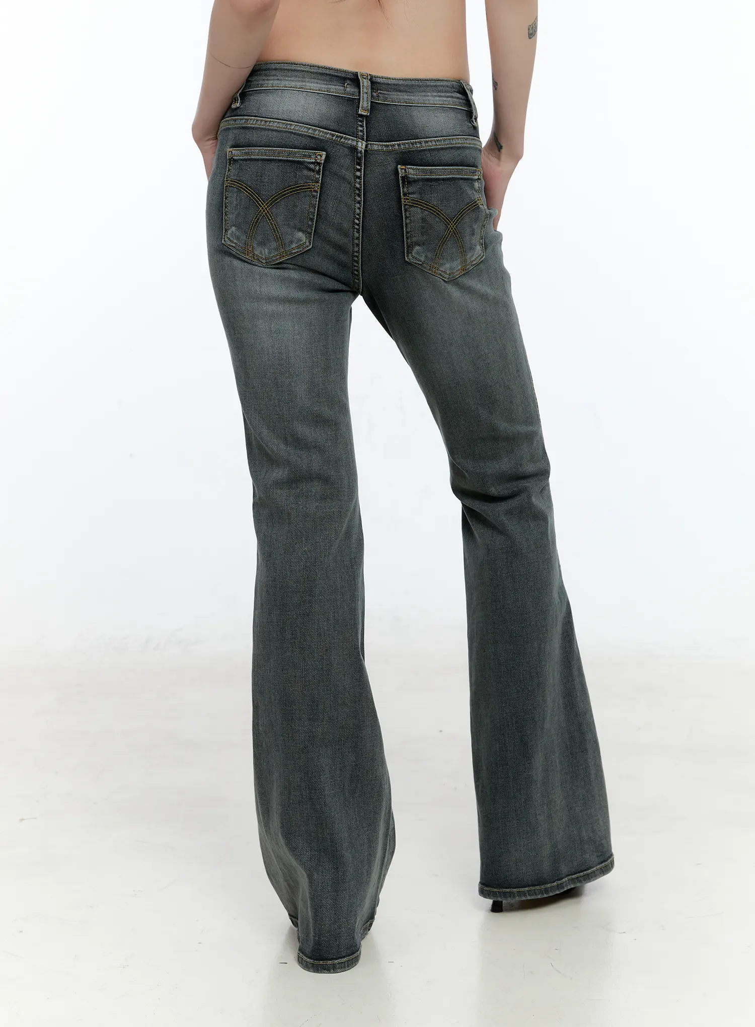 Judith Washed Bootcut Jeans CN517 - Image 6