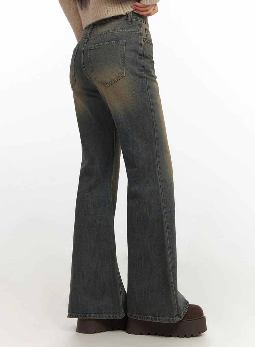 Kourtney Vintage Wash Flared Jeans IF510 - Image 7