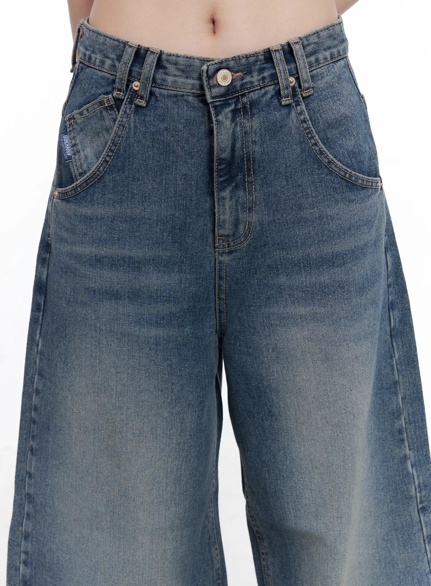 Laney Washed Wide-Leg Jeans CO520 - Image 10
