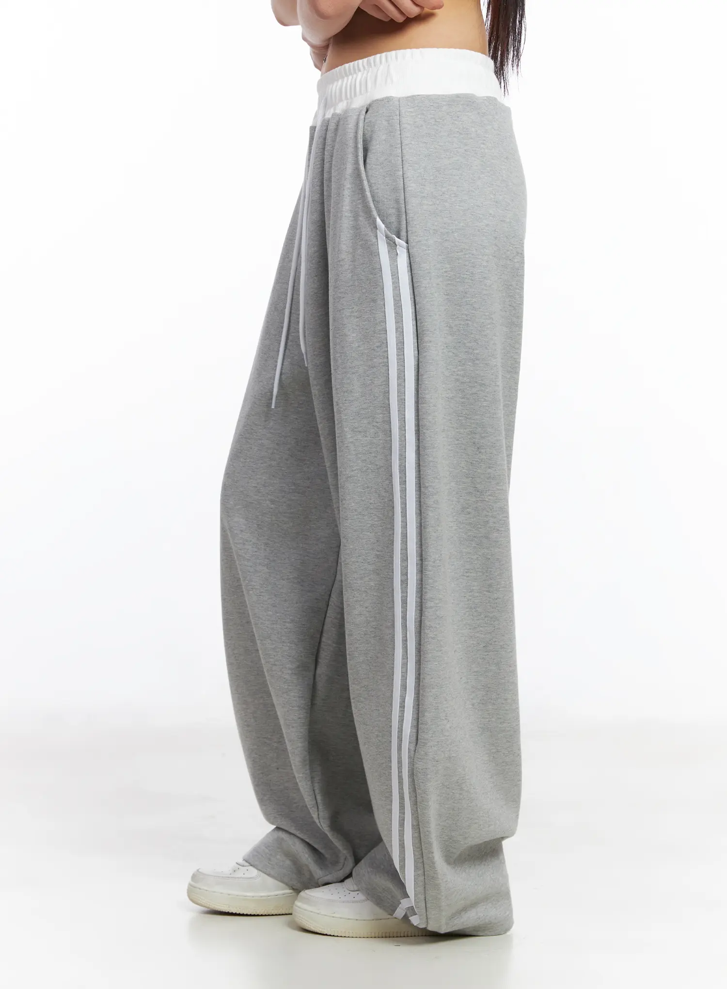 Layered Two-Tone Sweatpants CF506 - Image 24