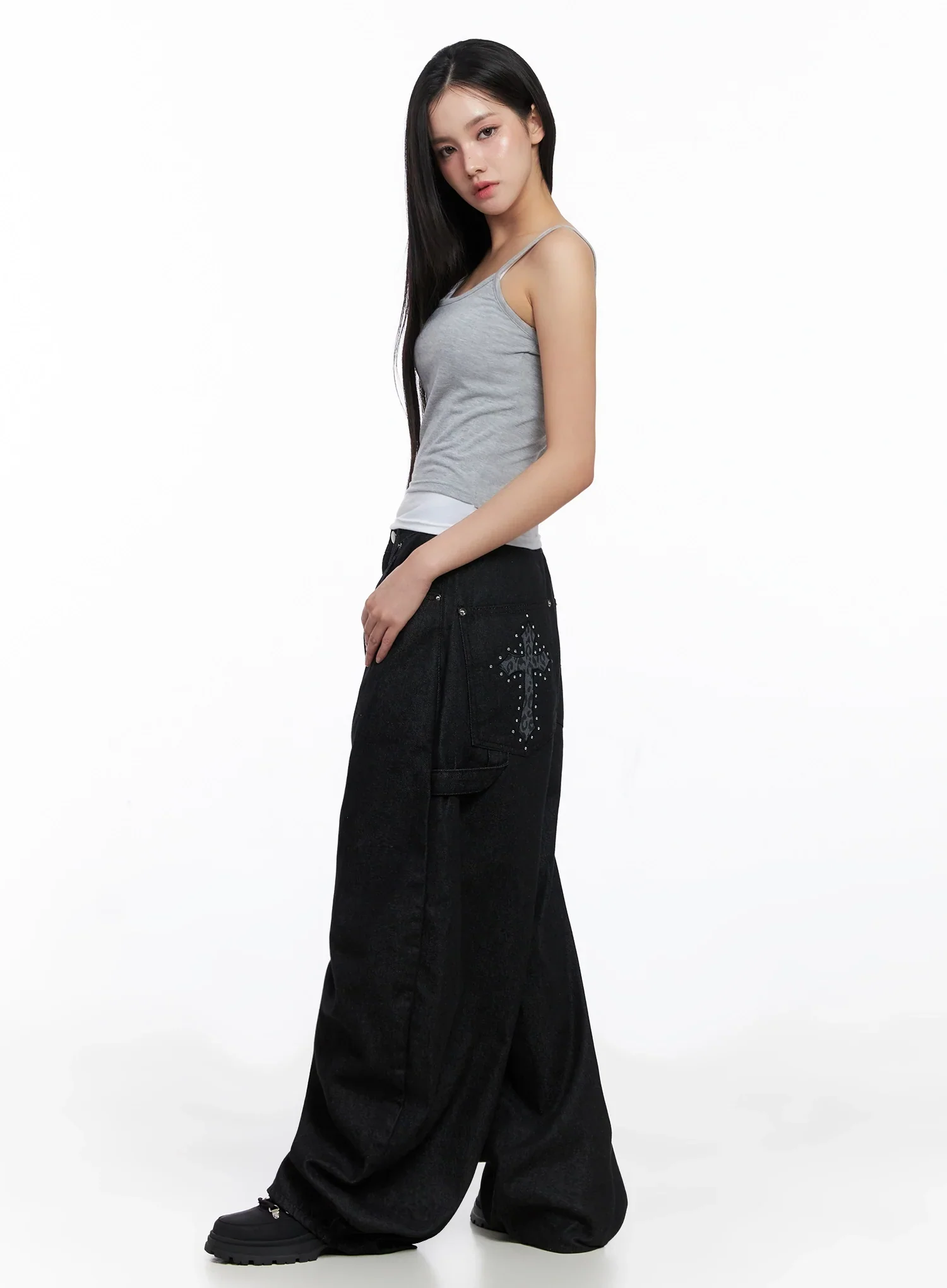 Lea Cross-Patch Baggy Jeans IS525 - Image 9