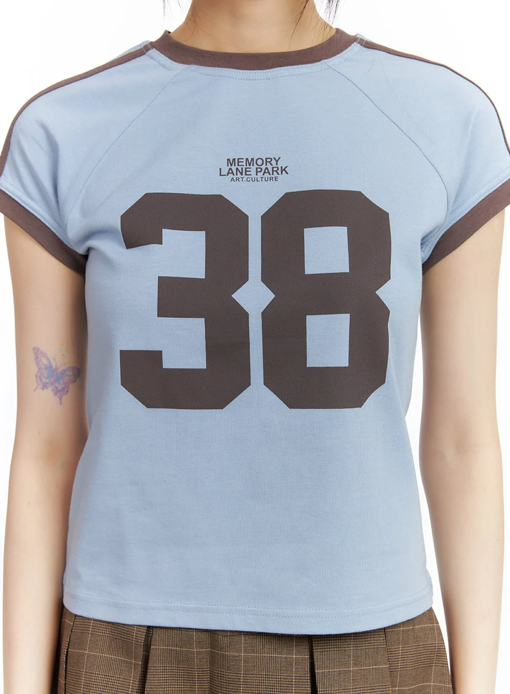 Lettering Crop Tee CL402 - Image 7