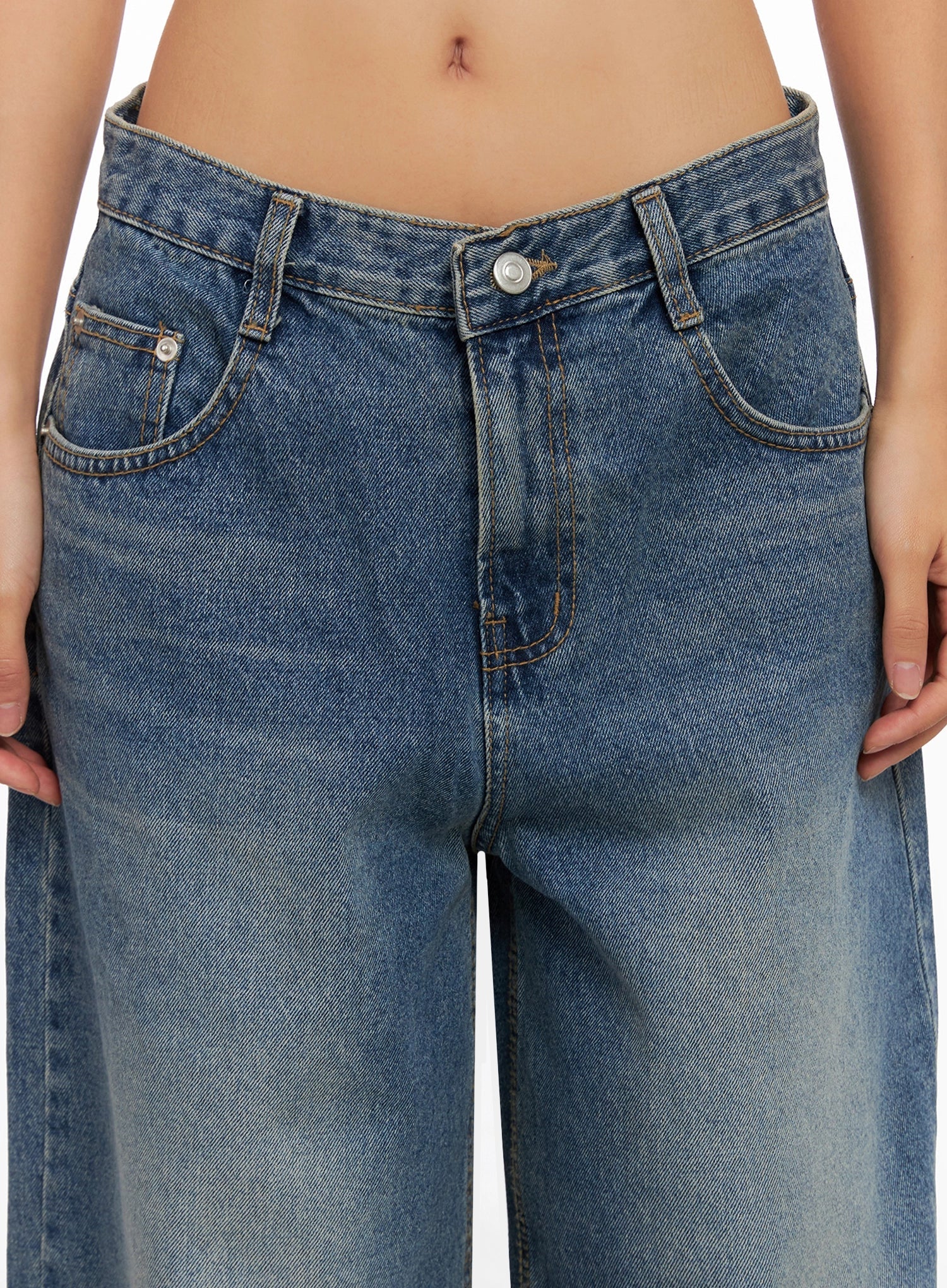 Lilah Wide-Leg Washed Jeans IG527 - Image 5