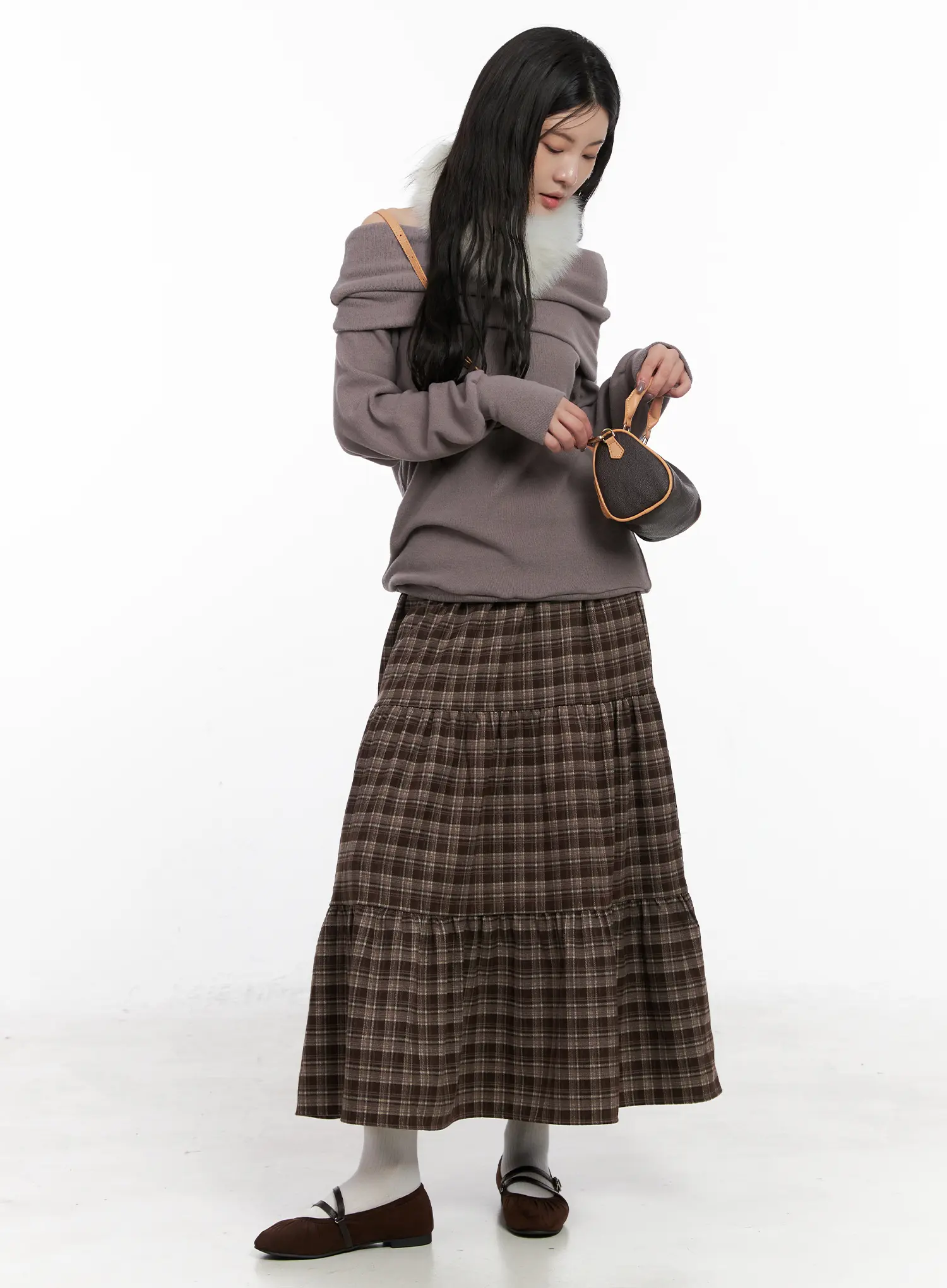 Loose Fit Off-Shoulder Long Sleeve Top CN512 - Image 7