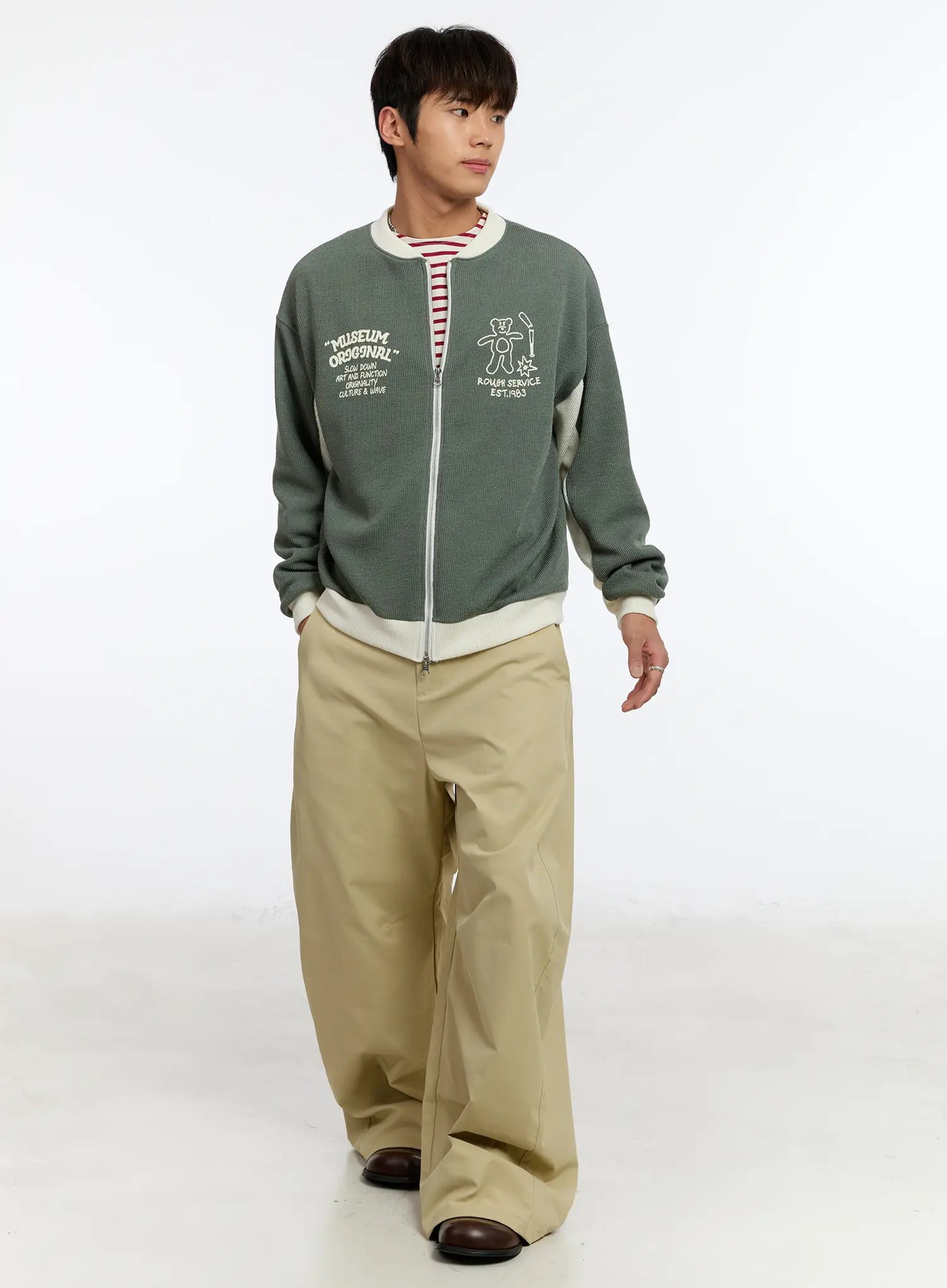 Men's Beige Wide Leg Pants IM530 - Image 4