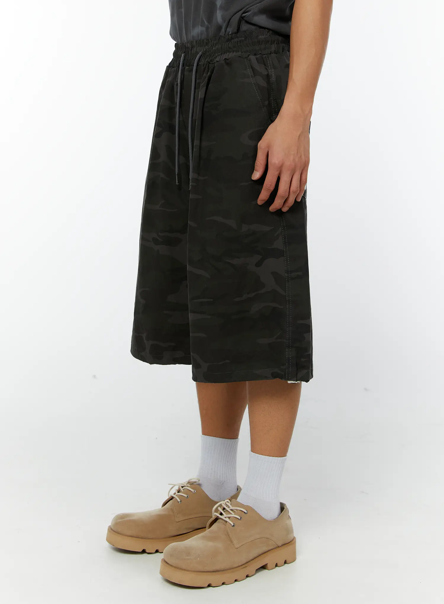 Men's Camo Bermuda Shorts (Dark Gray) IY513 - Image 4