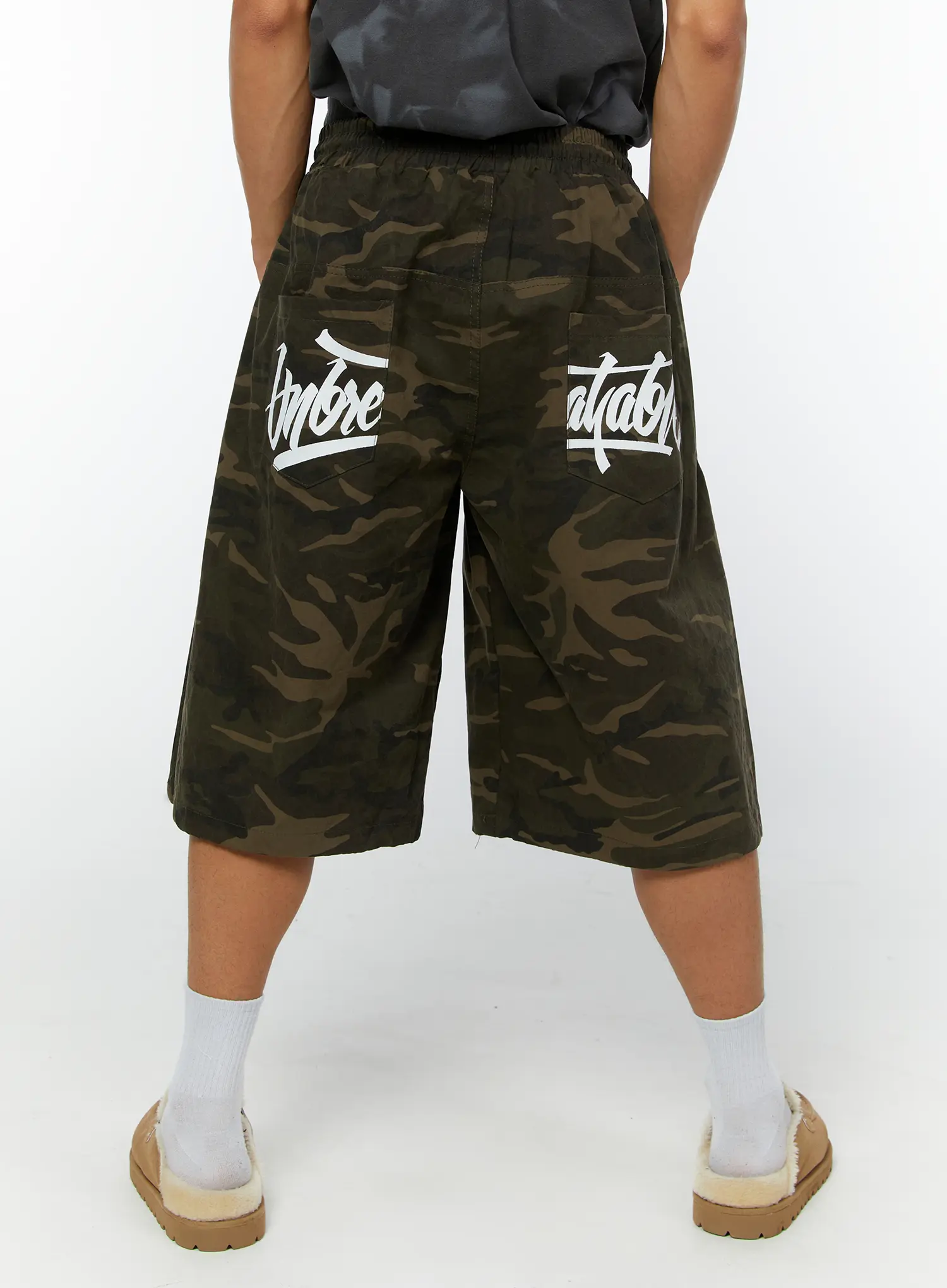 Men's Camo Bermuda Shorts (Dark Green) IY513