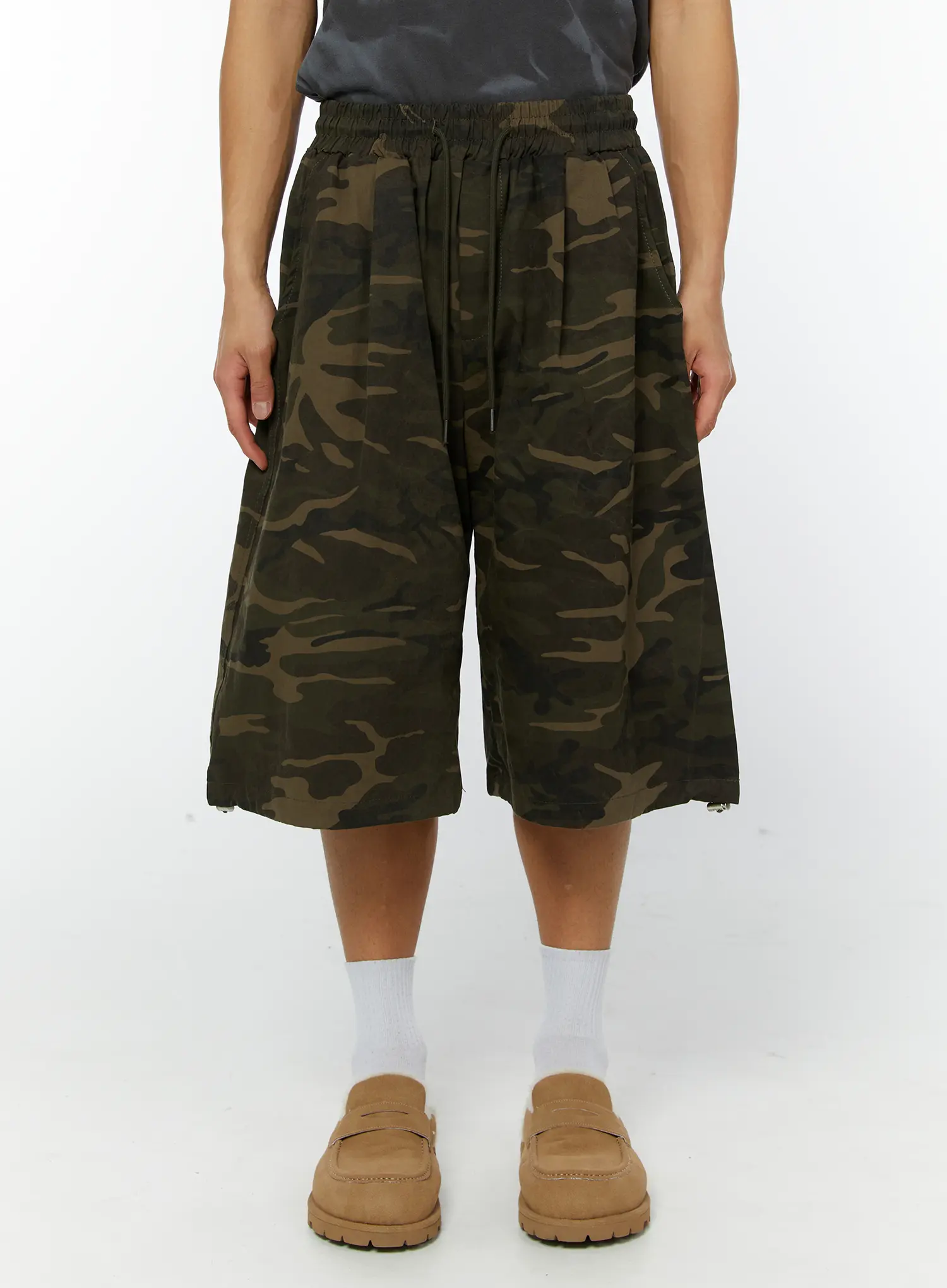 Men's Camo Bermuda Shorts (Dark Green) IY513 - Image 4