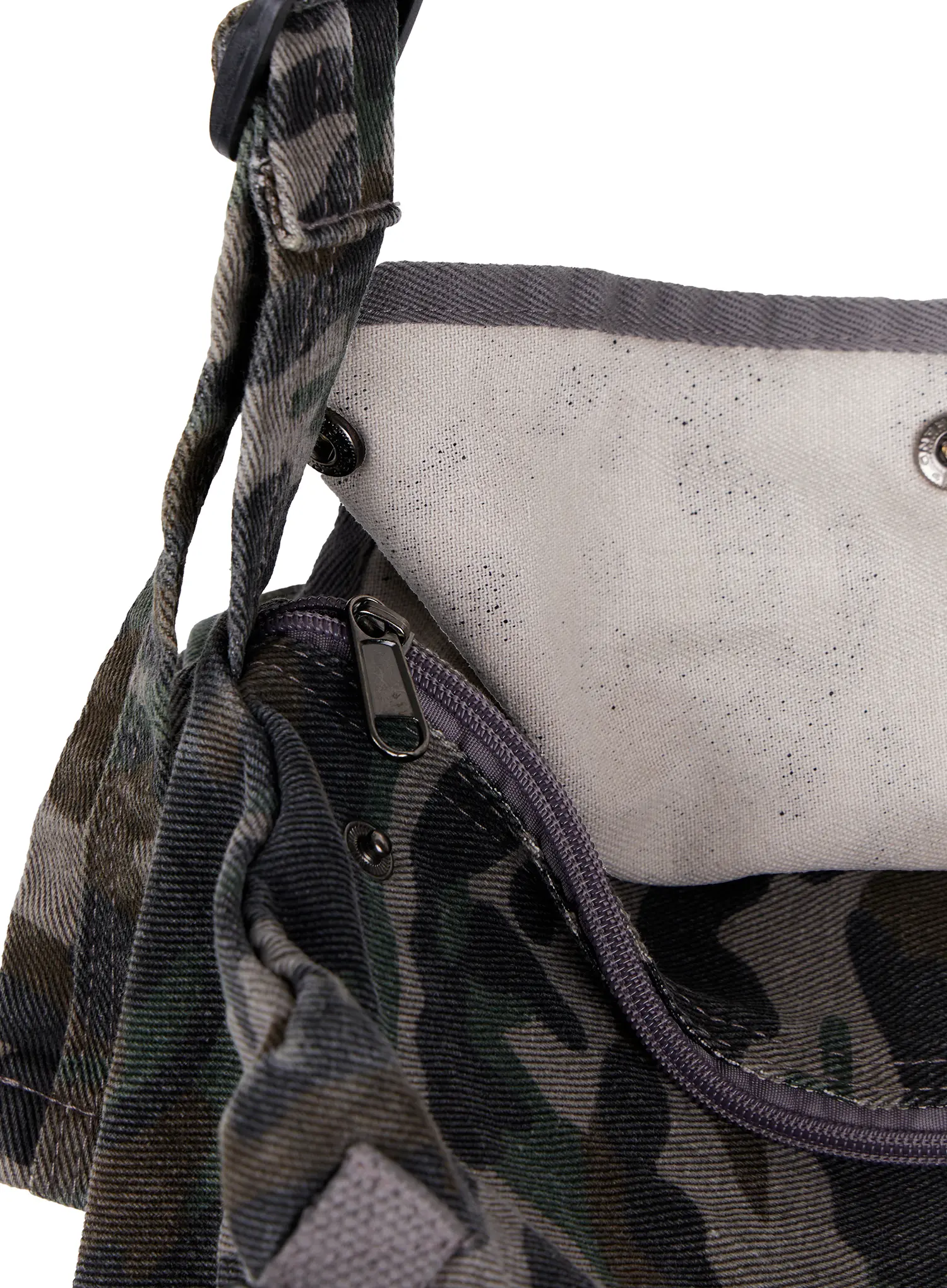 Men's Camouflage Crossbody Bag IA520 - Image 10