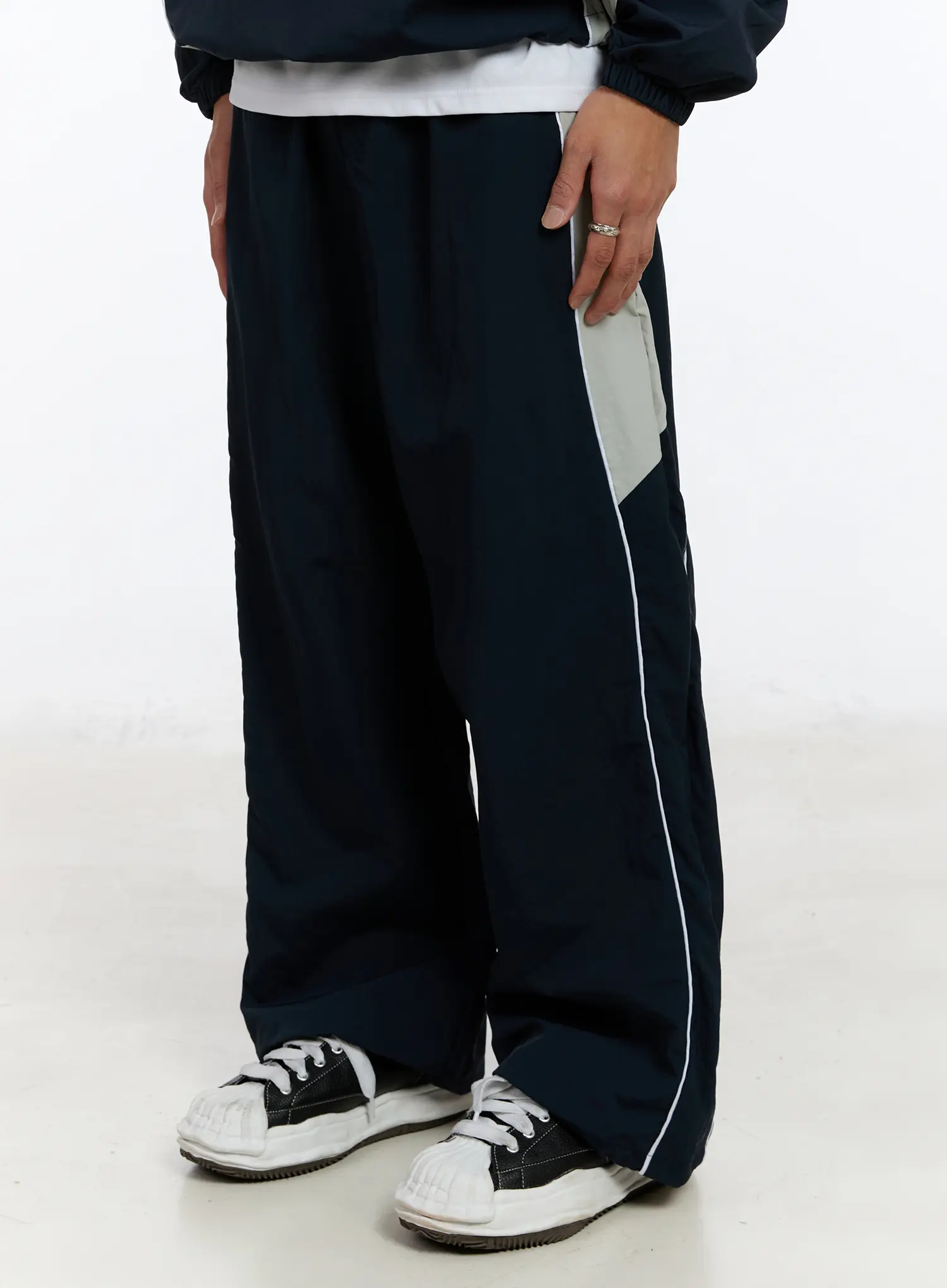 Men's Contrast Track Pants IM530