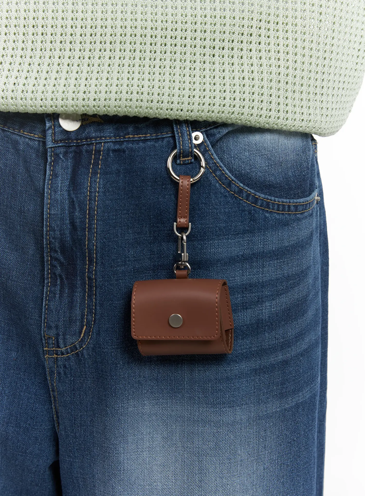 Men's Earbud Case Keychain IU519