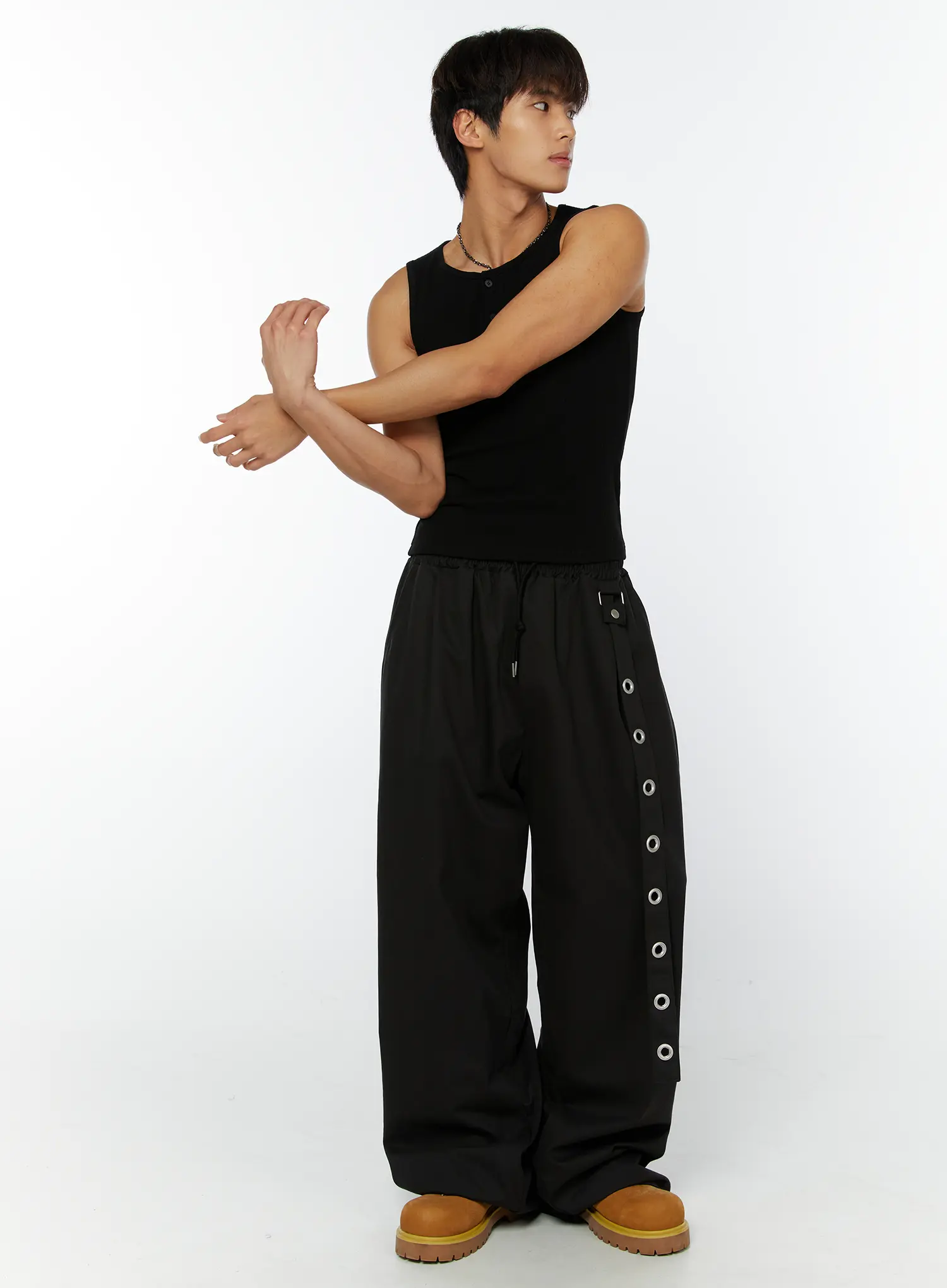 Men's Eyelet Detail Wide-Leg Pants IY508 (Black) - Image 3